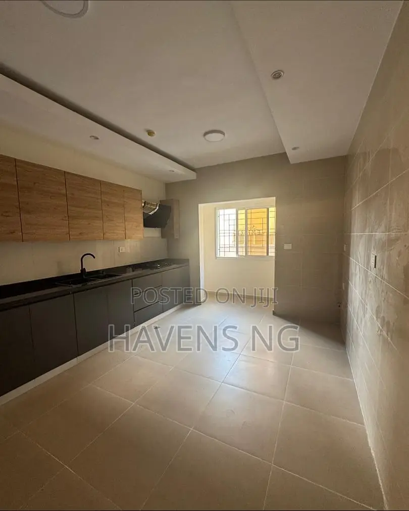 4bdrm Apartment in Victoria Island for sale