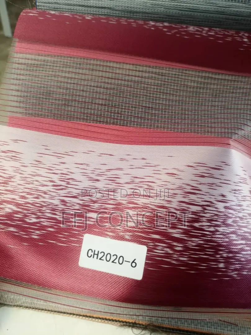 Beautifully Stained White-Red Design for Day and Night Window Blind