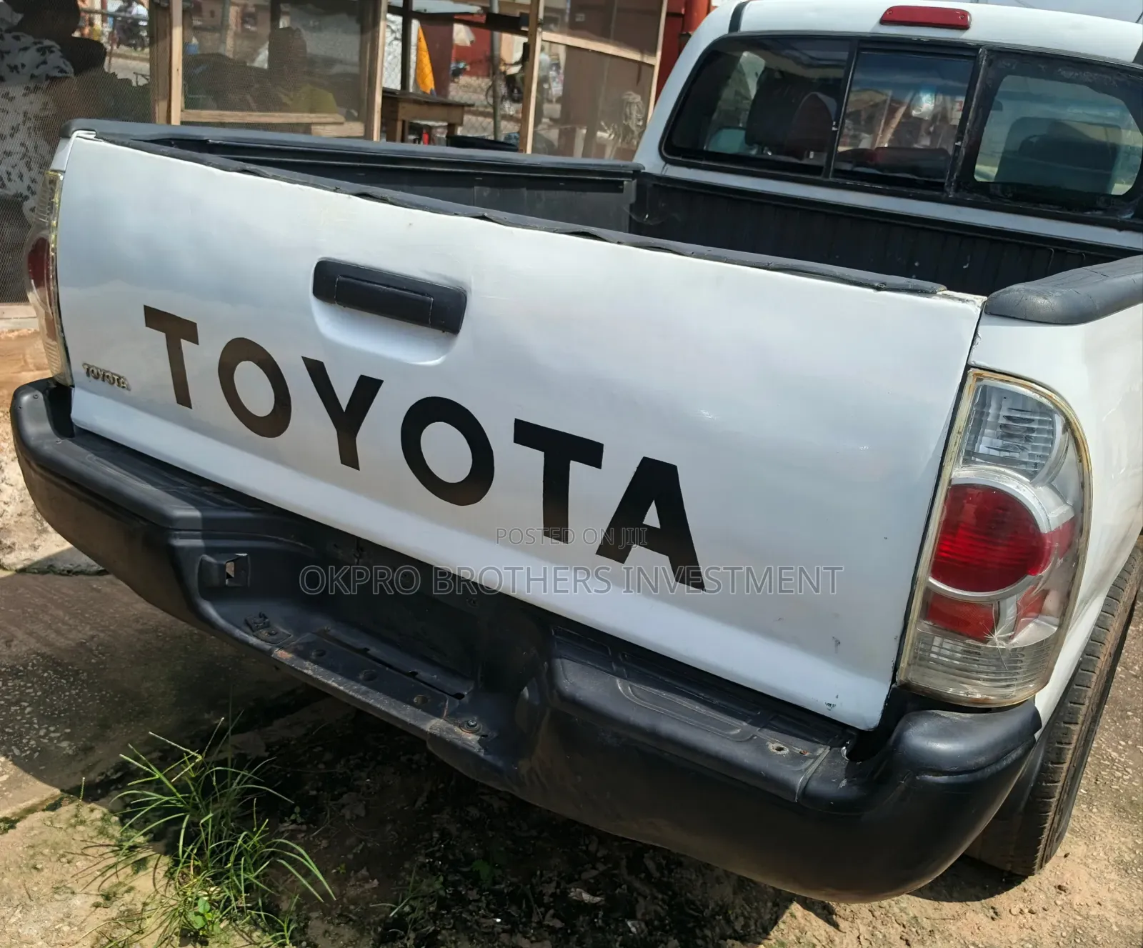 Toyota Tacoma Regular Cab 2006 White