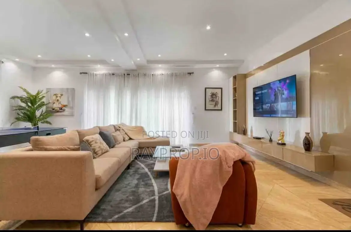 133715mk - 3 Bedroom Shortlet in Ikoyi