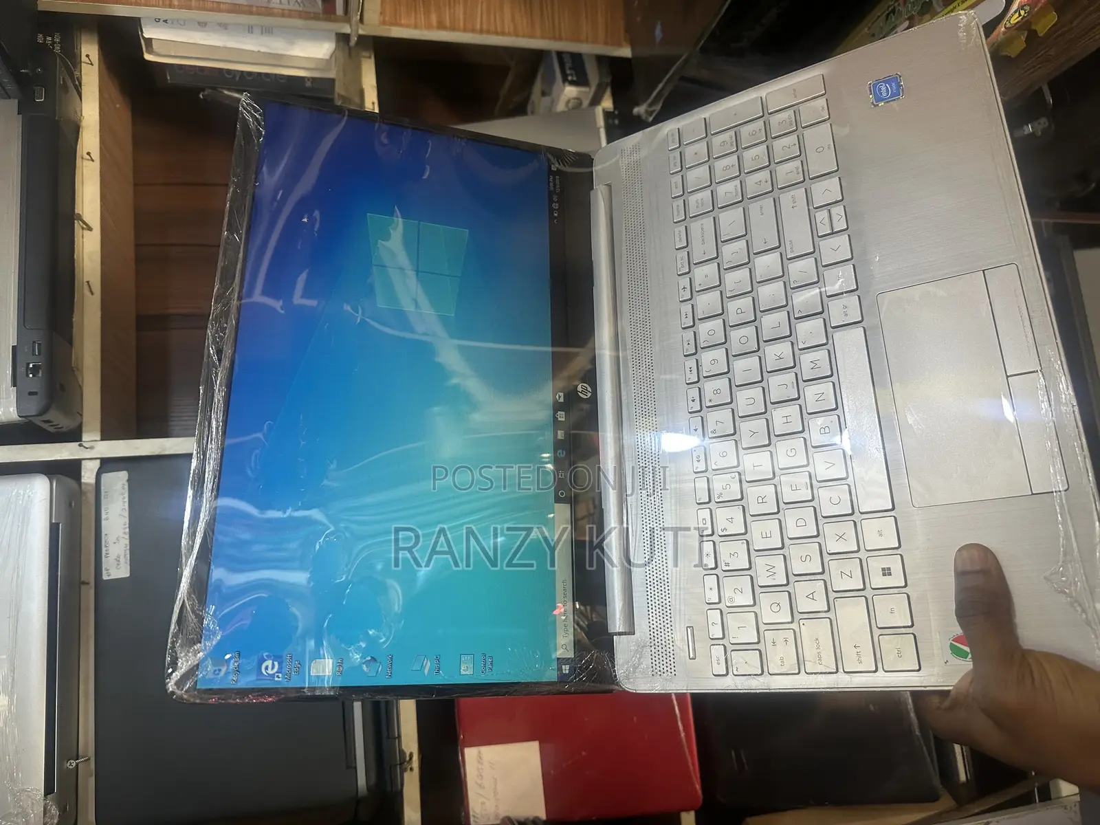 Laptop HP 15-Dw0037wm 4GB Intel Pentium HDD 500GB