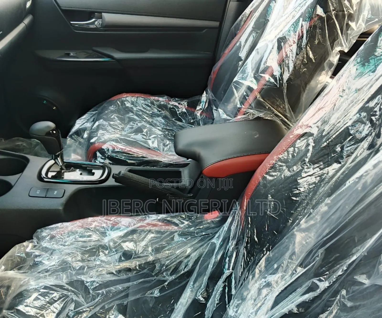 New Toyota Hilux 2025 Black