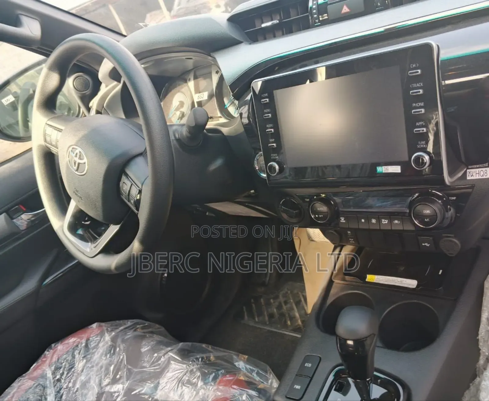 New Toyota Hilux 2025 Black