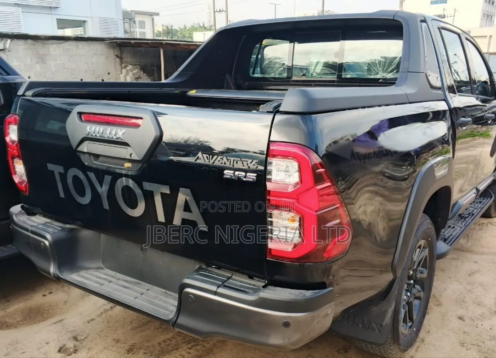 New Toyota Hilux 2025 Black
