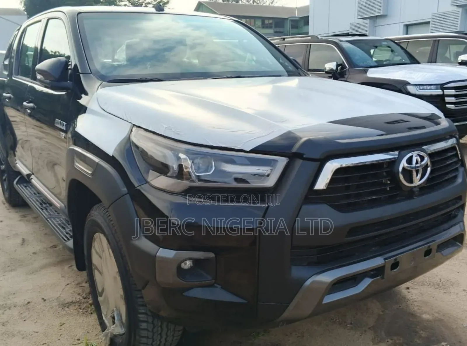 New Toyota Hilux 2025 Black