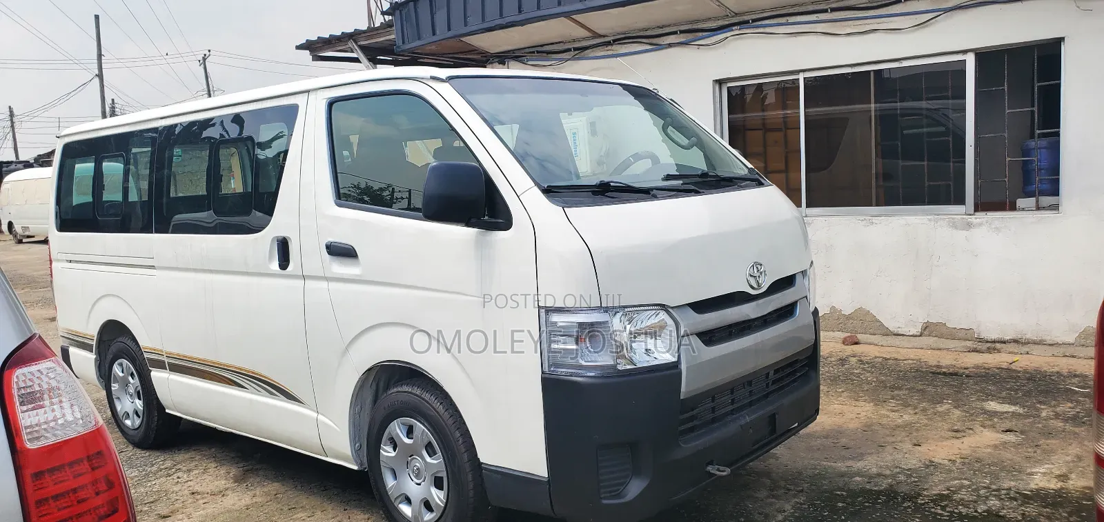Toyota HiAce 2016 White