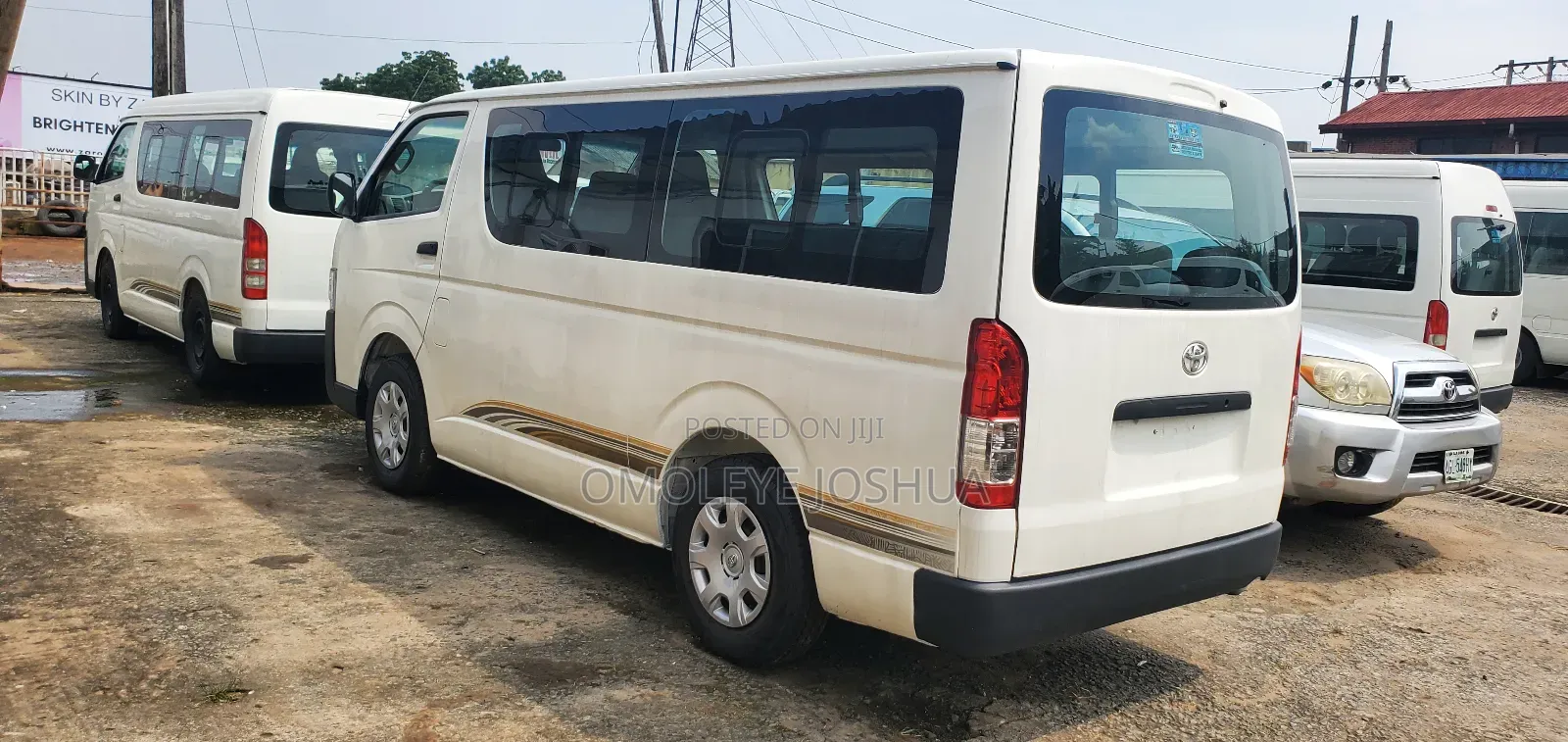 Toyota HiAce 2016 White