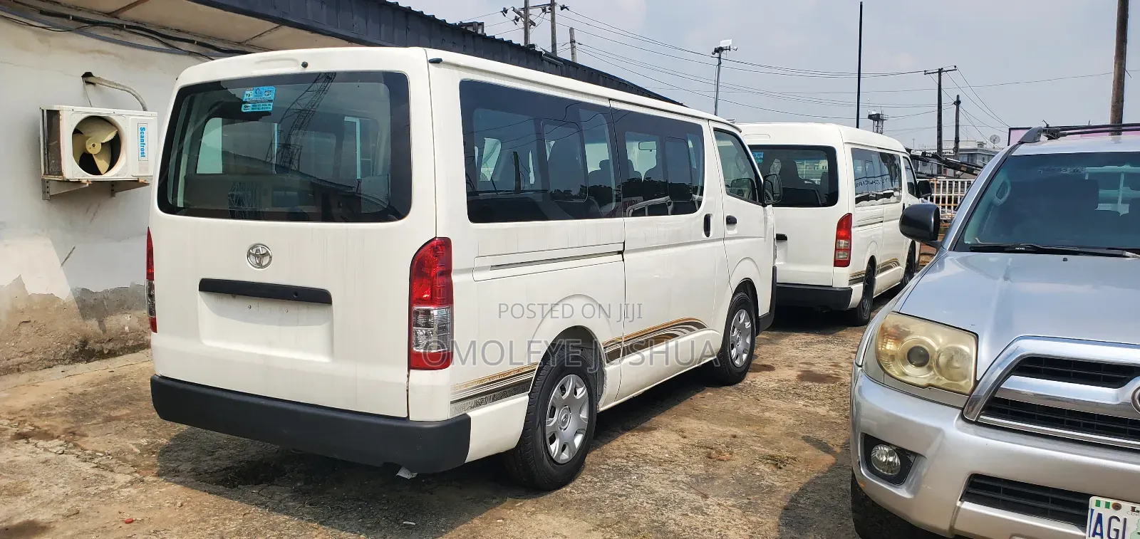 Toyota HiAce 2016 White