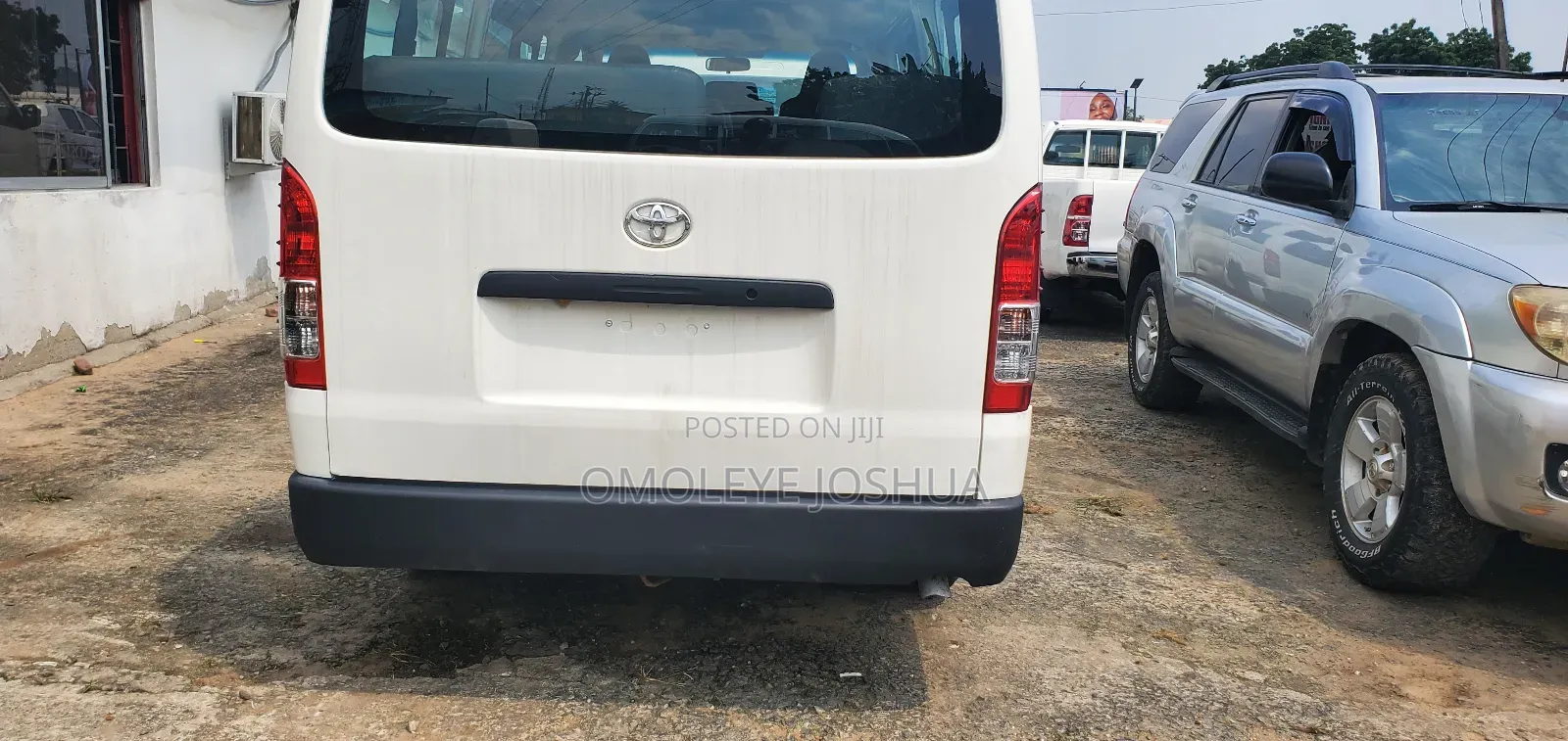 Toyota HiAce 2016 White