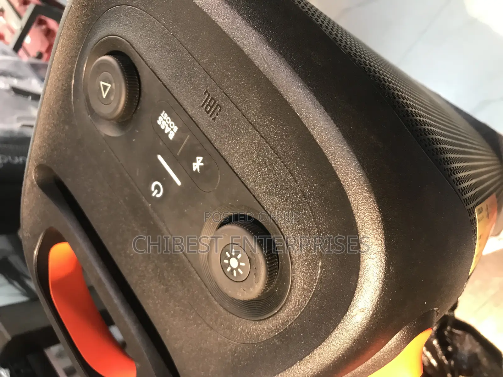 JBL Partybox 110.