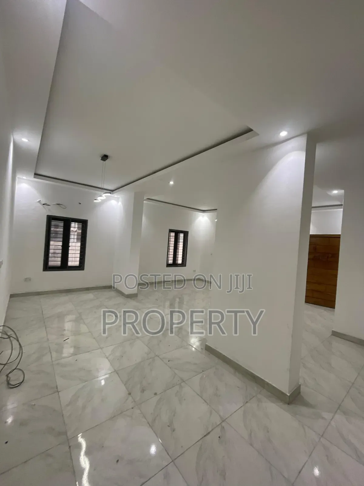 3bdrm Block of Flats in Lekki Phase 1 for rent
