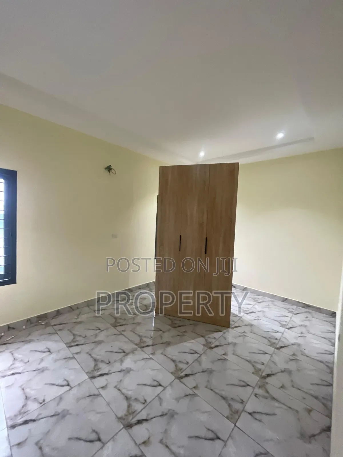 3bdrm Block of Flats in Lekki Phase 1 for rent