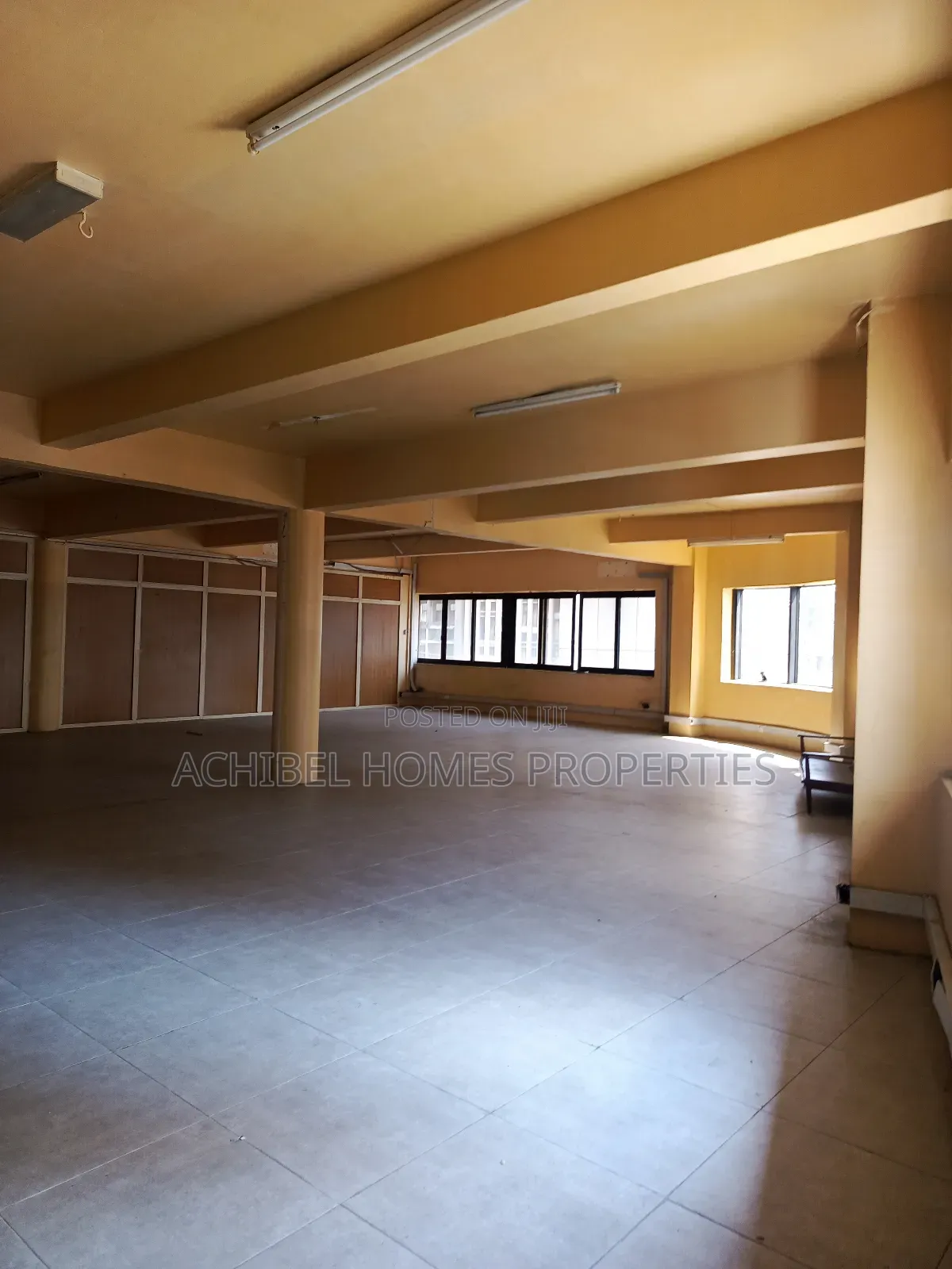 A 160 Square Meter Open Office Space for Coperate Use