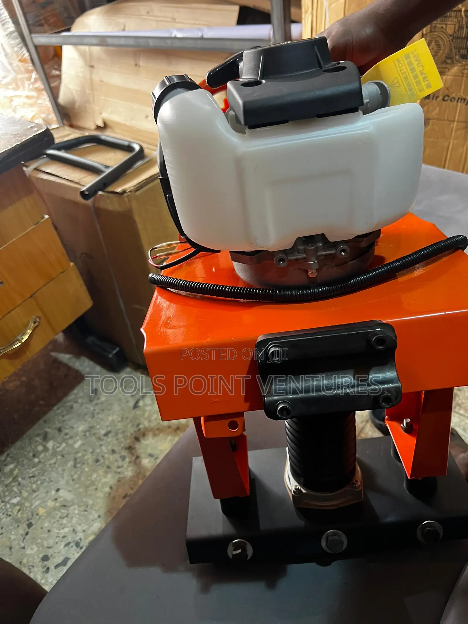 Gasoline Screeding Machine