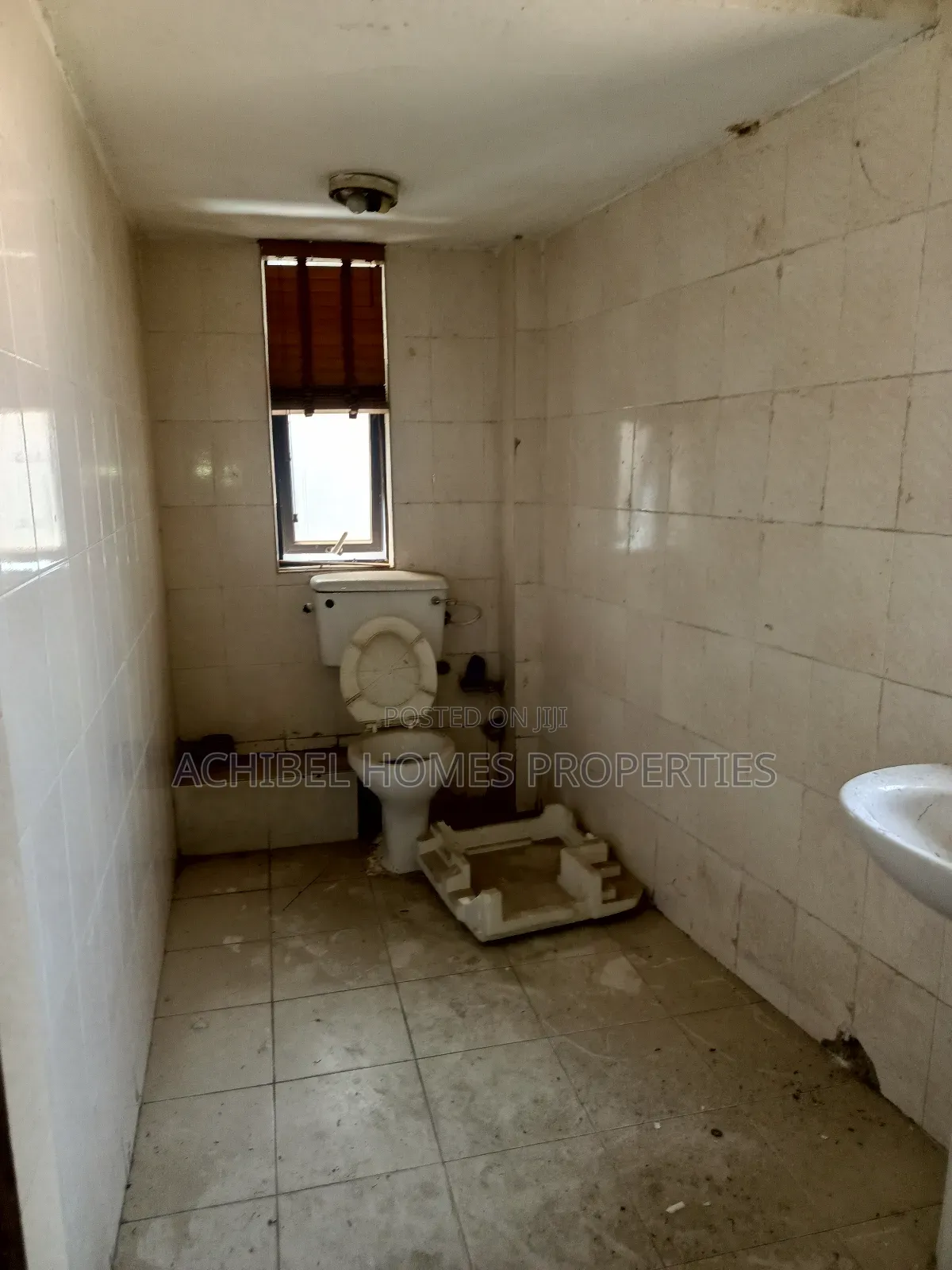 A 285 Square Meter Office Space at Broad Street, Lagos Island
