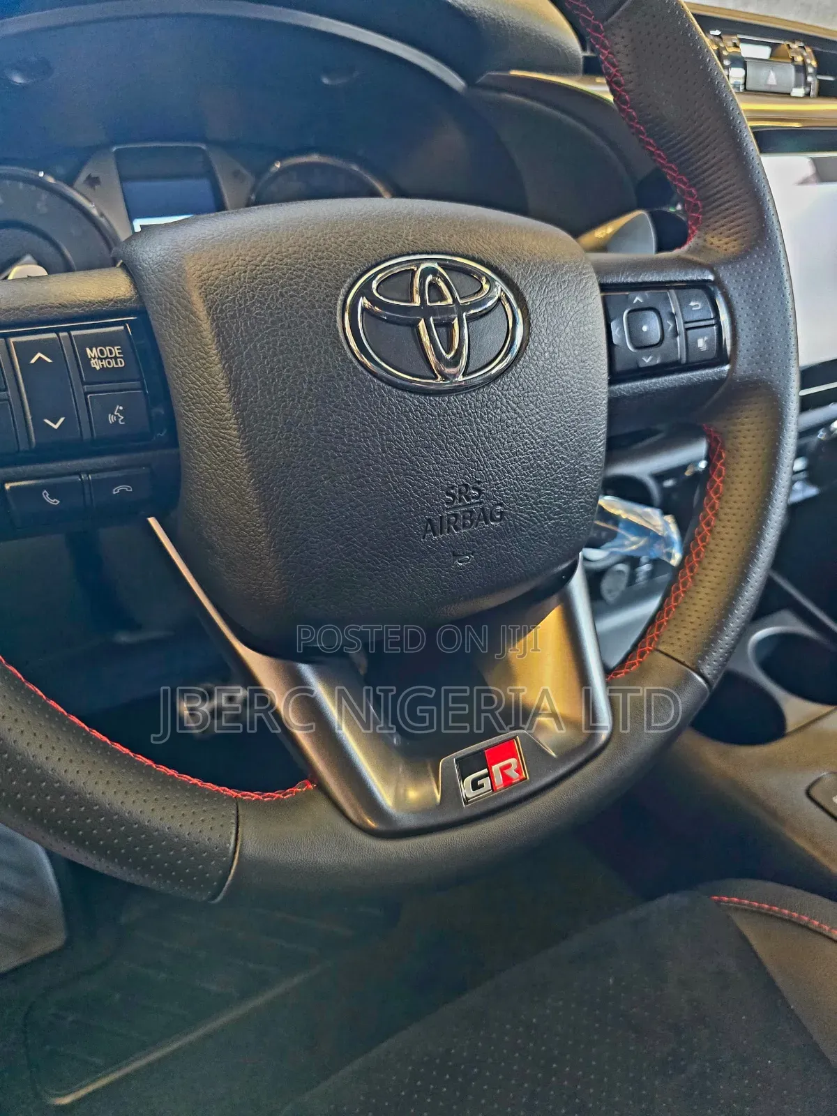 New Toyota Hilux 2024 Red