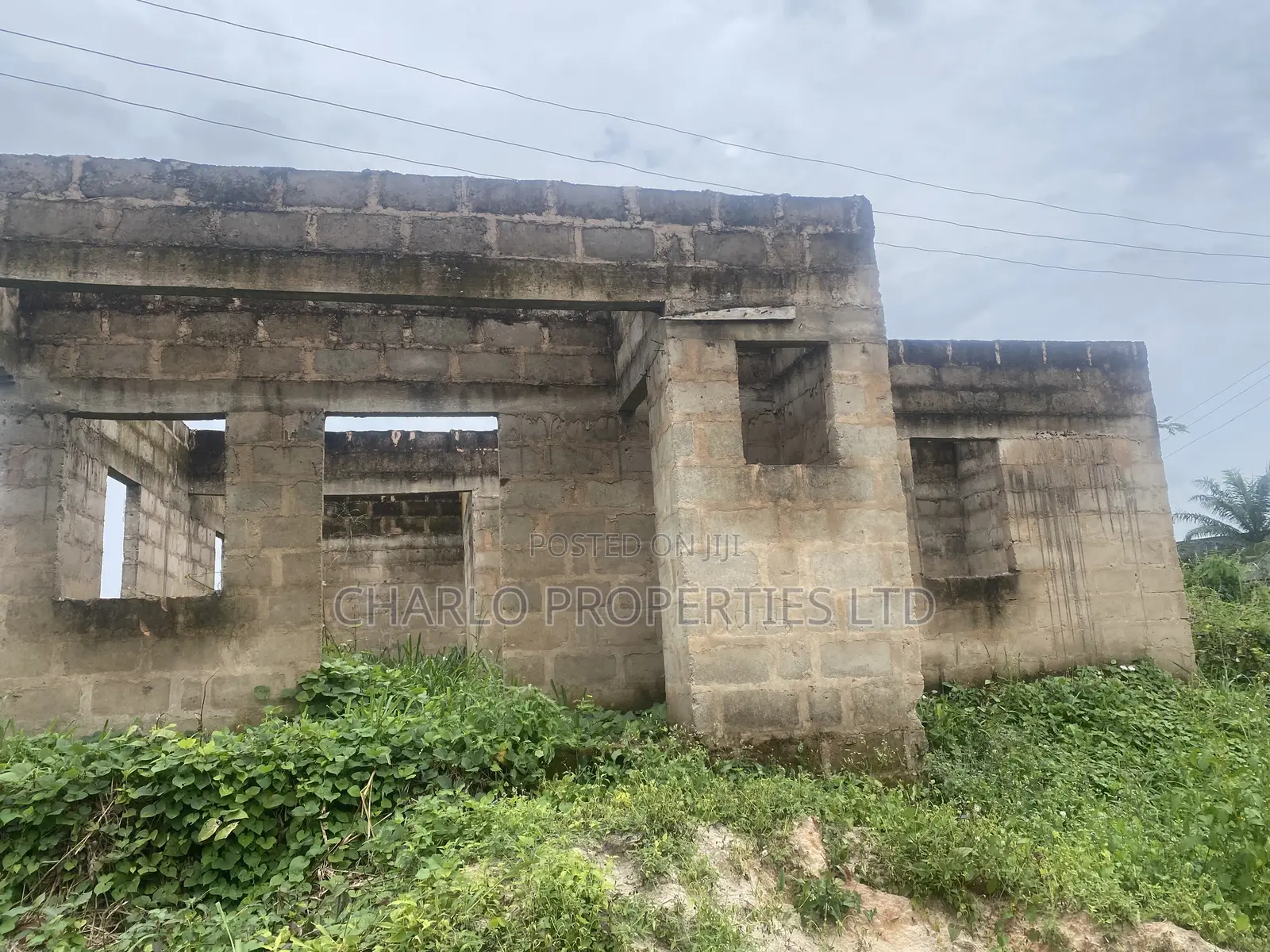 12bdrm Block of Flats in Benin City for sale