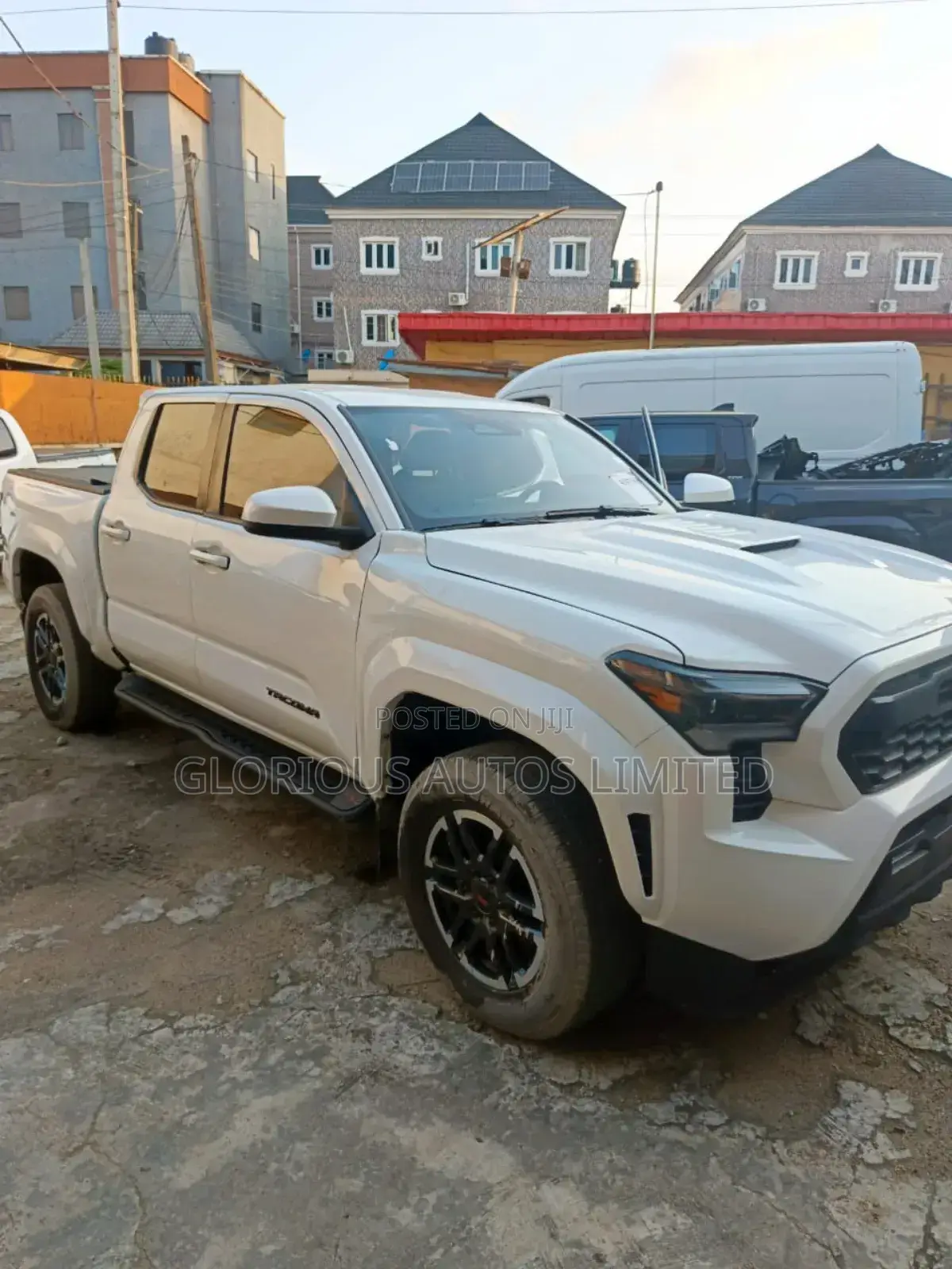 Toyota Tacoma SR5 Double Cab 6' Bed AT 2024 White