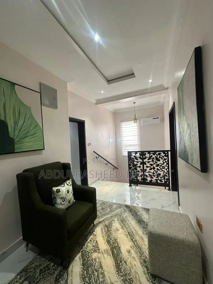 Brand New Luxury 3 Bedroom Apartment