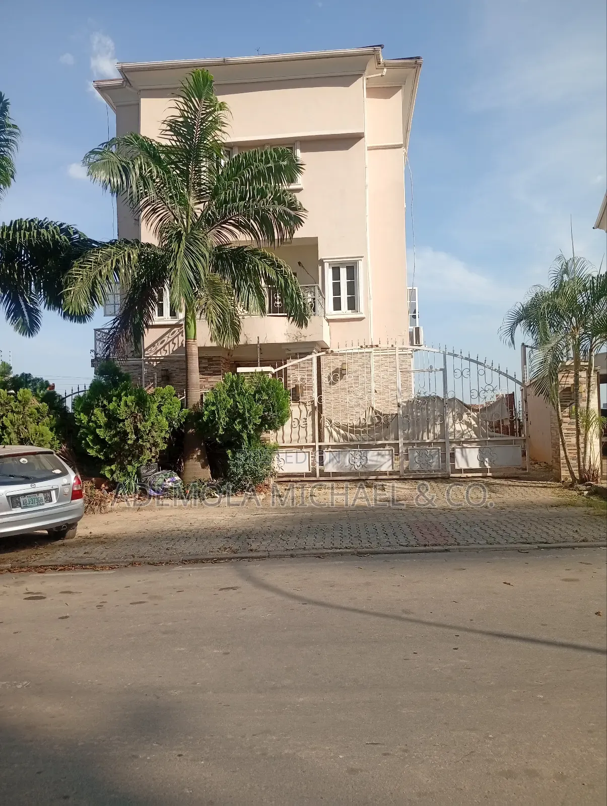 6bdrm Duplex in British Village Wuse for sale