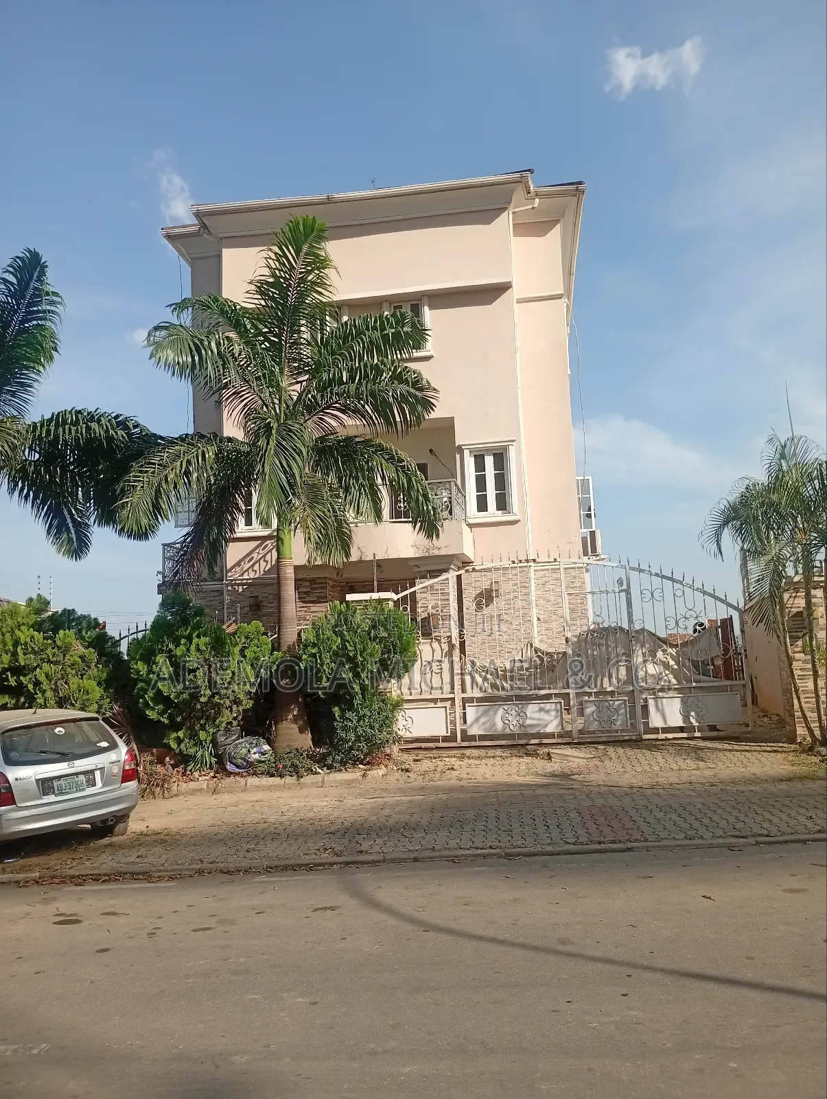 6bdrm Duplex in British Village Wuse for sale