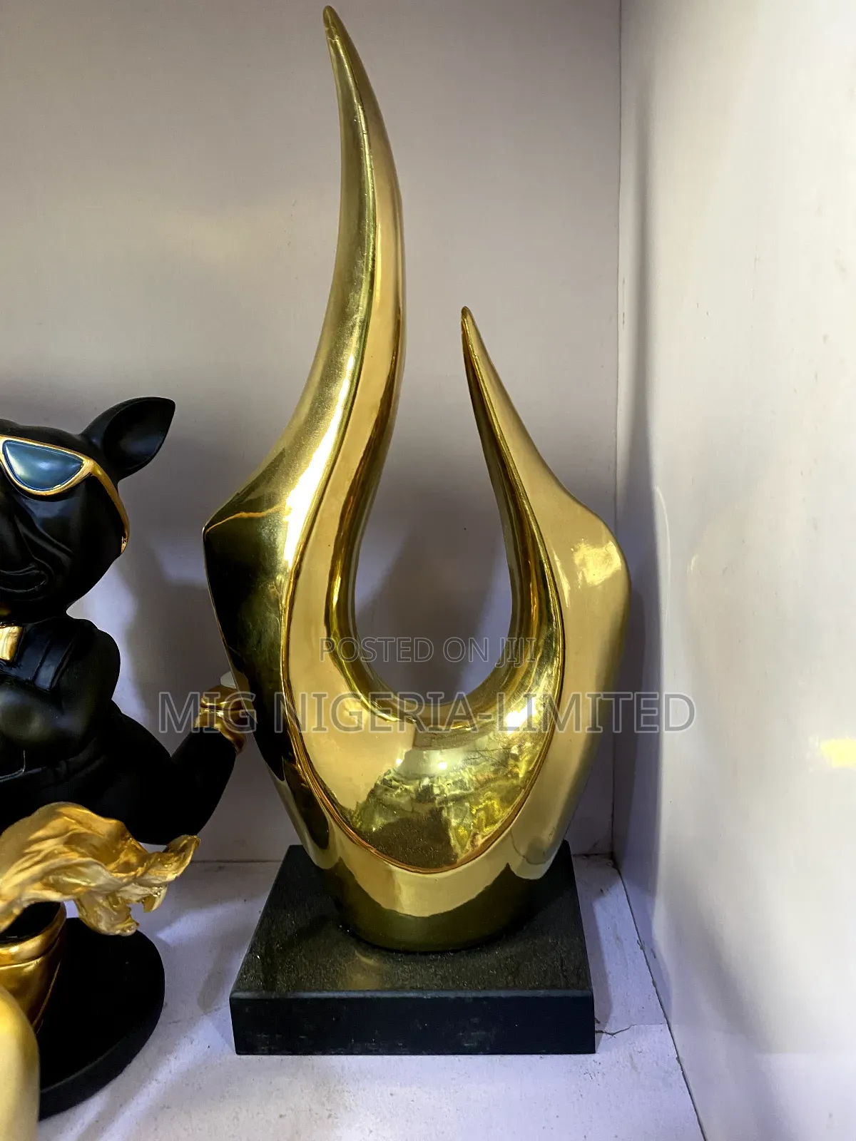 Centre Piece Figurine Gold London Eye Ornament Statue Gold Decorations