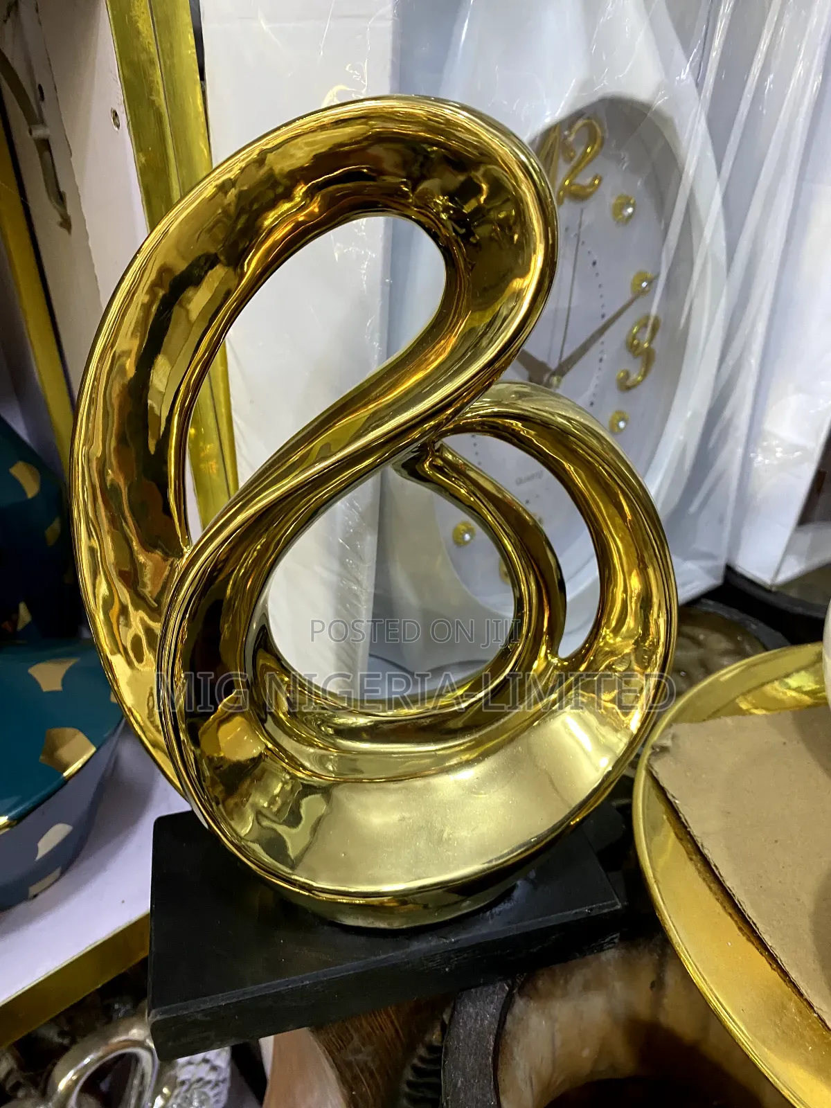 Centre Piece Figurine Gold London Eye Ornament Statue Gold Decorations