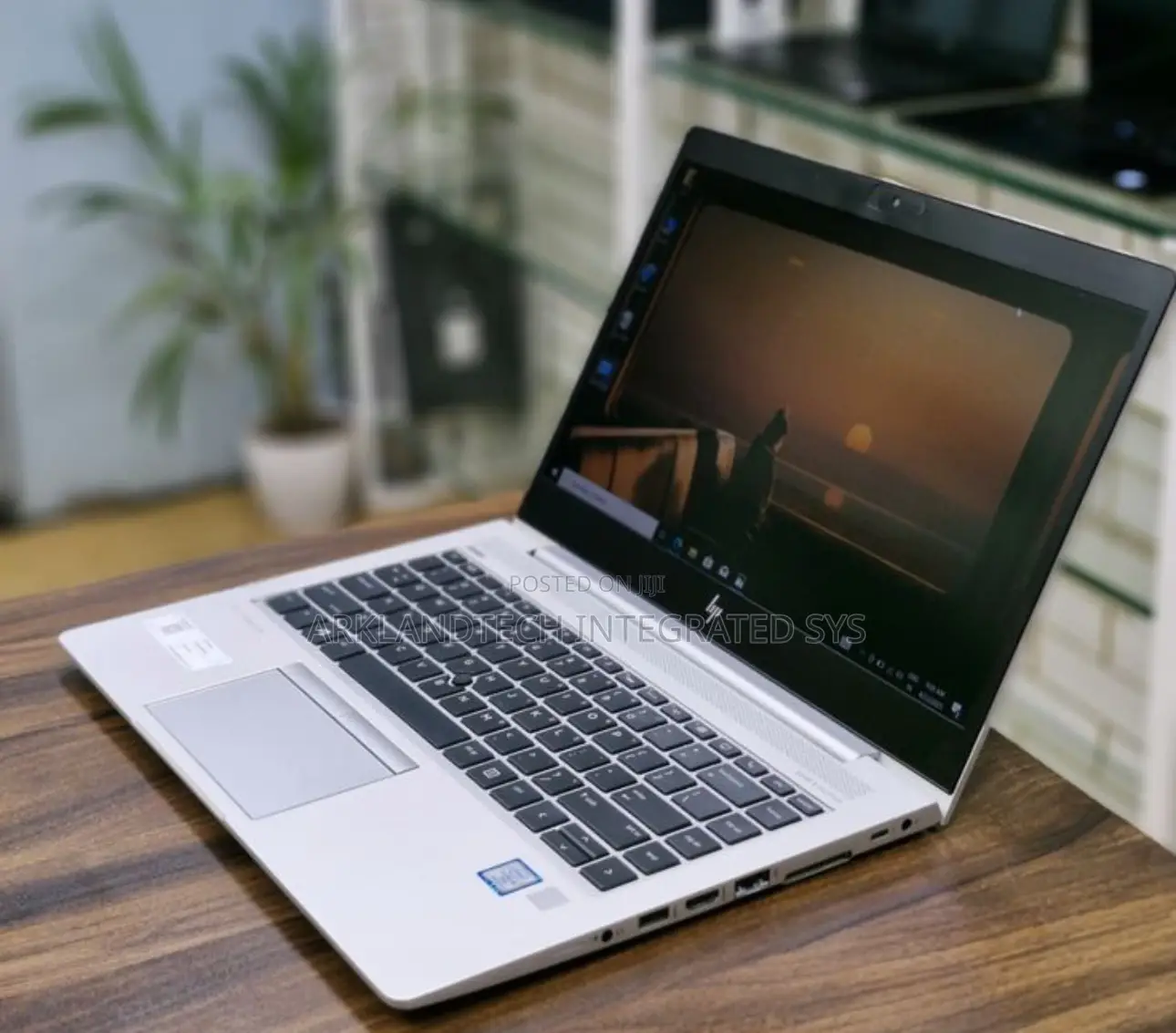 New Laptop HP EliteBook 830 12GB Intel Core I7 SSD 1T