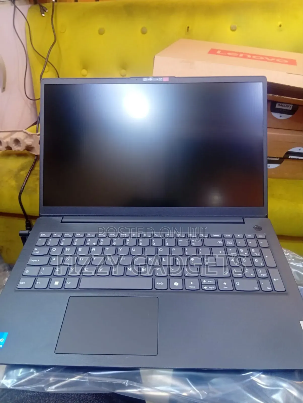 New Laptop Lenovo V15 8GB Intel Core I5 SSD 512GB
