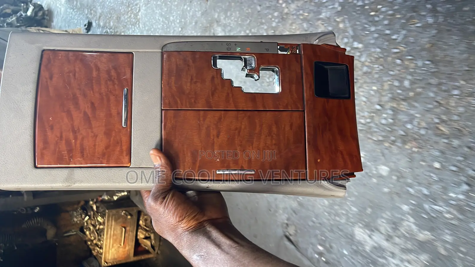 Gear Formica For Toyota Camry 2010 Models Is Available For Sale🥰