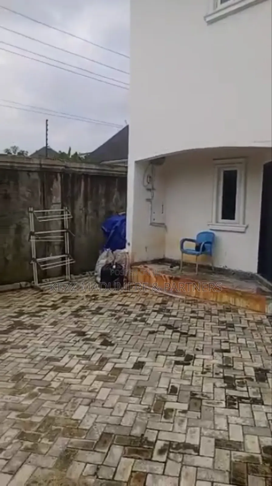 3bdrm Duplex in Cedarwood Estate for rent