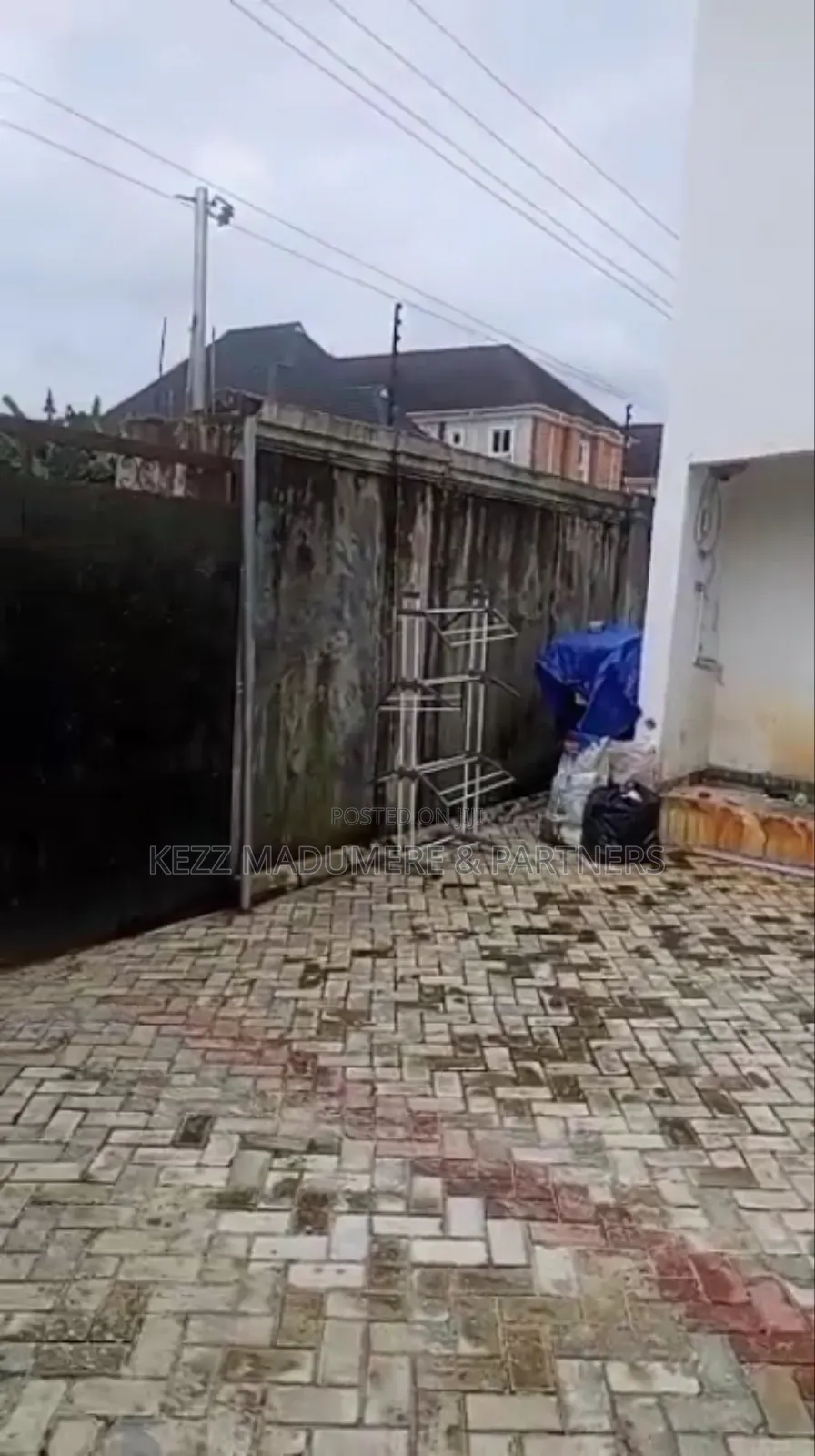 3bdrm Duplex in Cedarwood Estate for rent