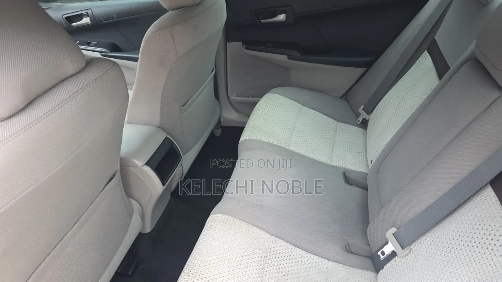 Toyota Camry LE 4dr Sedan (2.5L 4cyl 6A) 2013 Gray