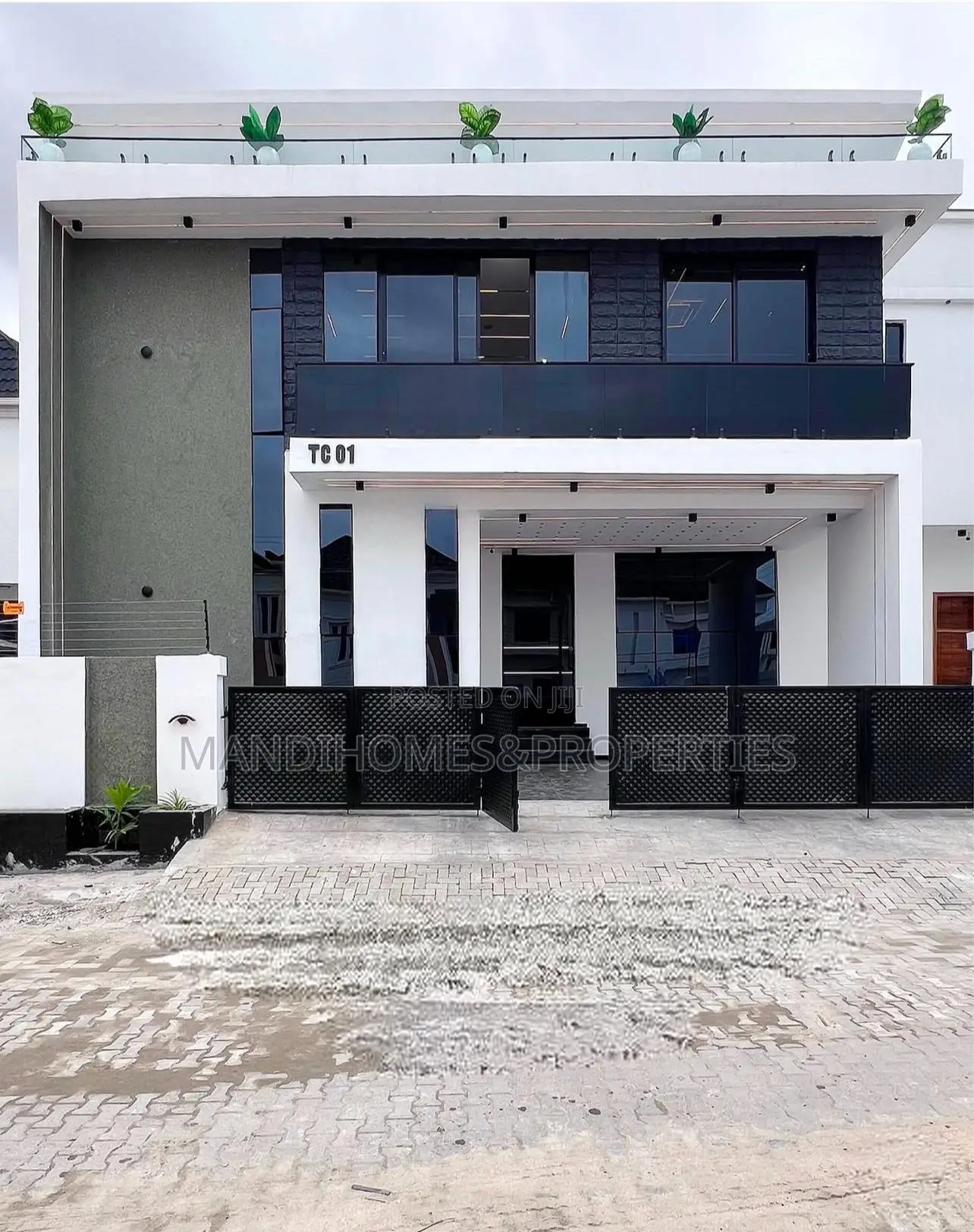 5bdrm Duplex in Ajah for sale