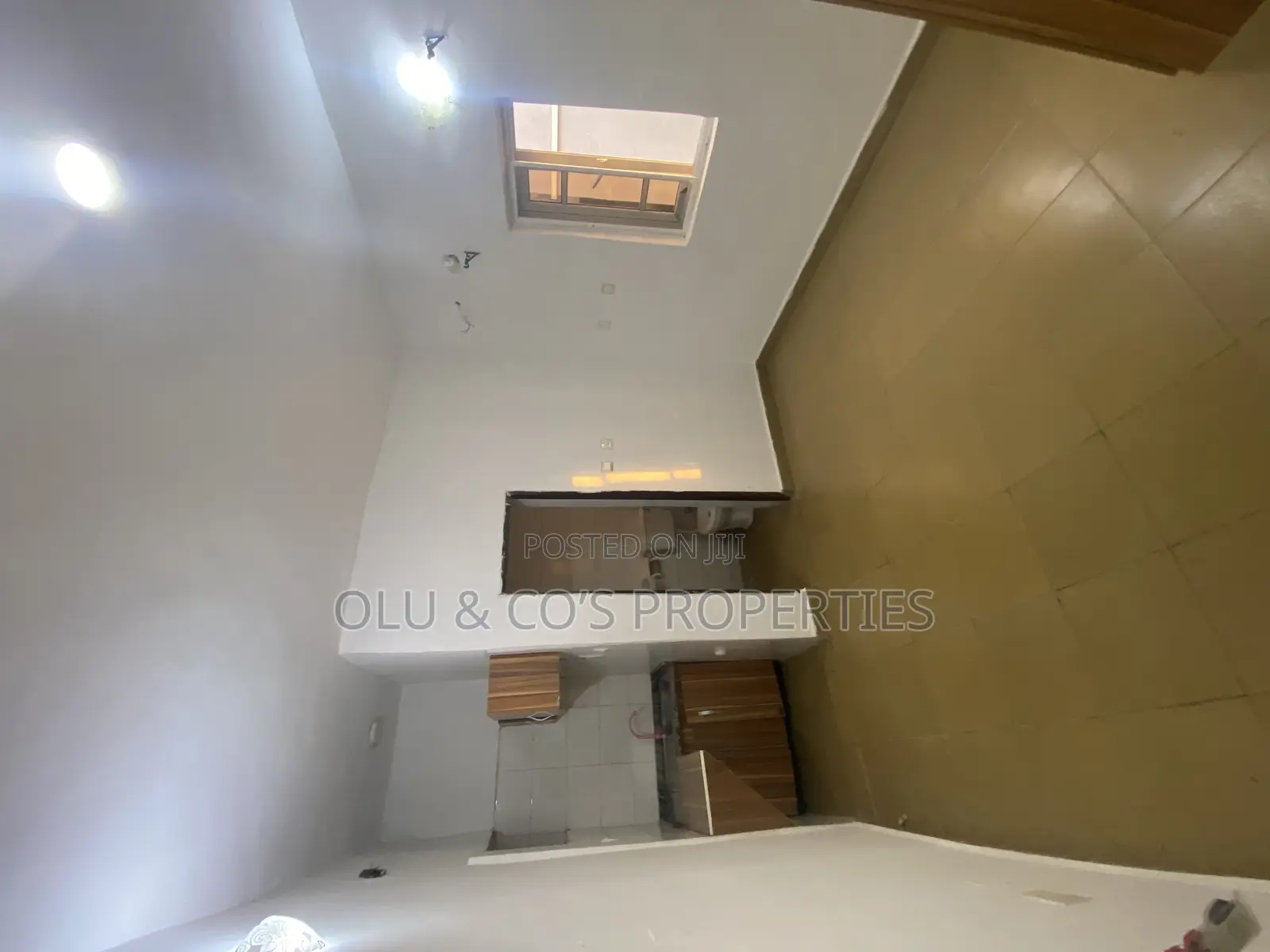 Studio Apartment in An Estate, Wuye for rent