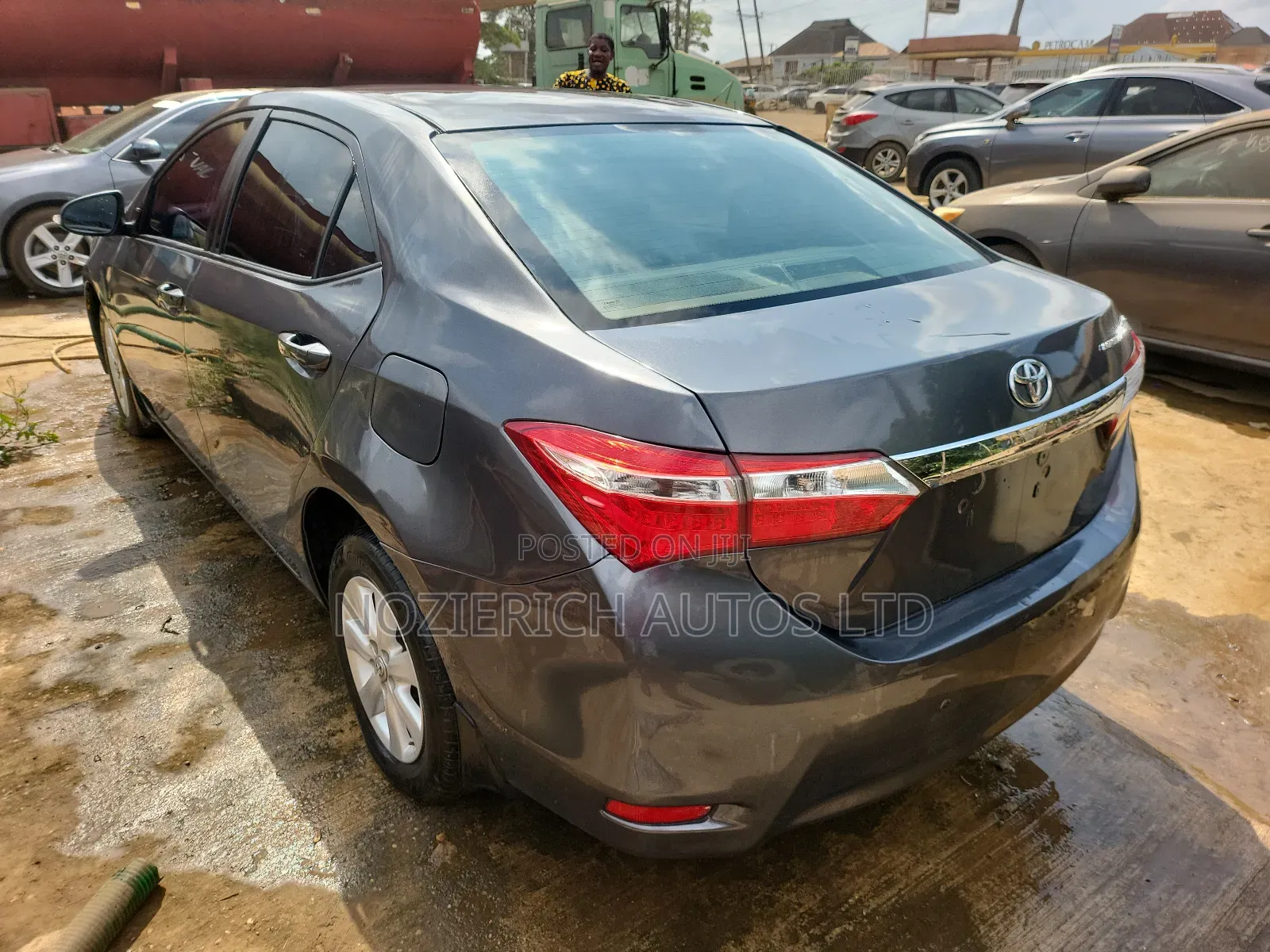 Toyota Corolla L 4dr Sedan (1.8L 4cyl 4A) 2014 Gray