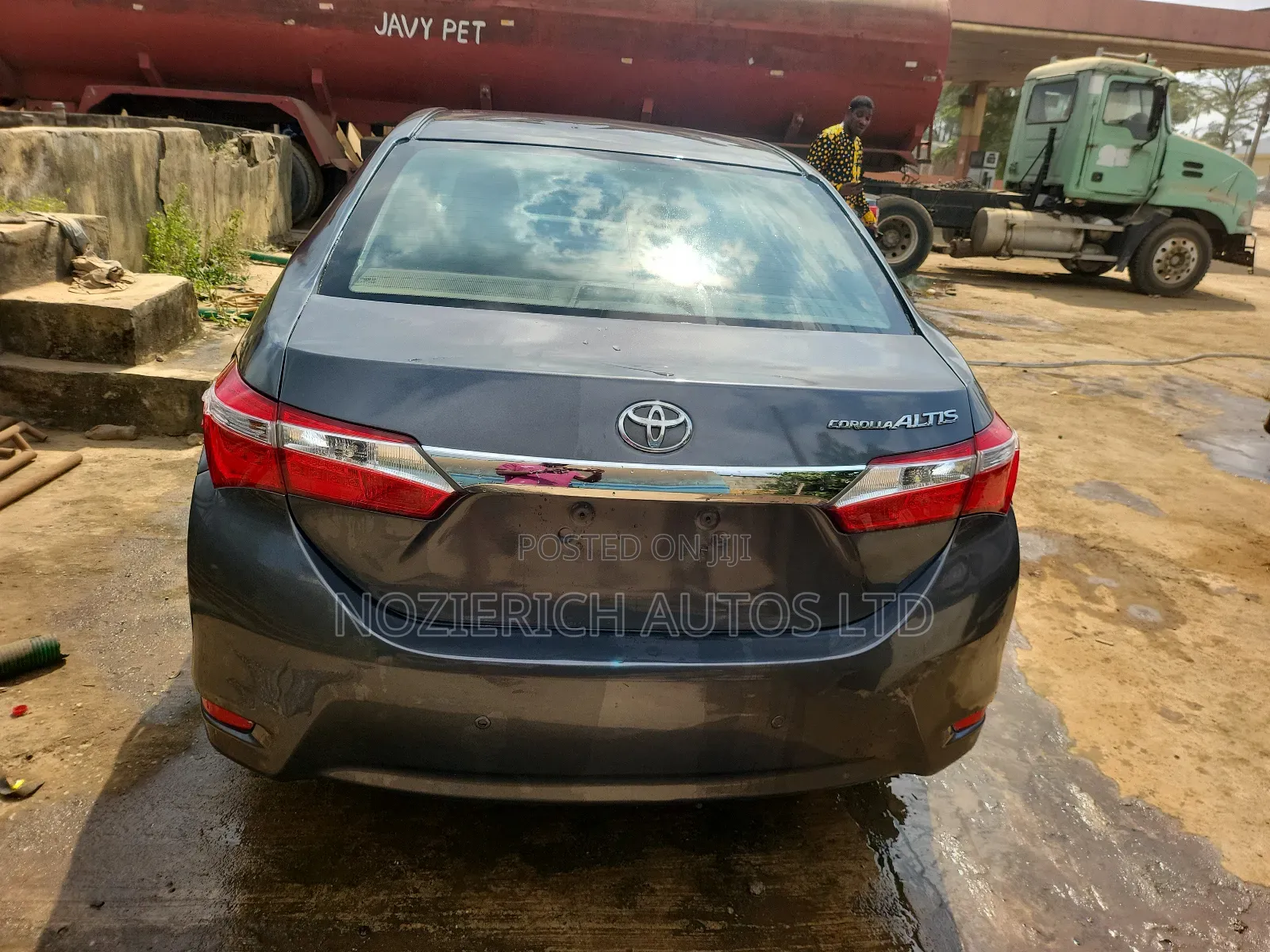 Toyota Corolla L 4dr Sedan (1.8L 4cyl 4A) 2014 Gray