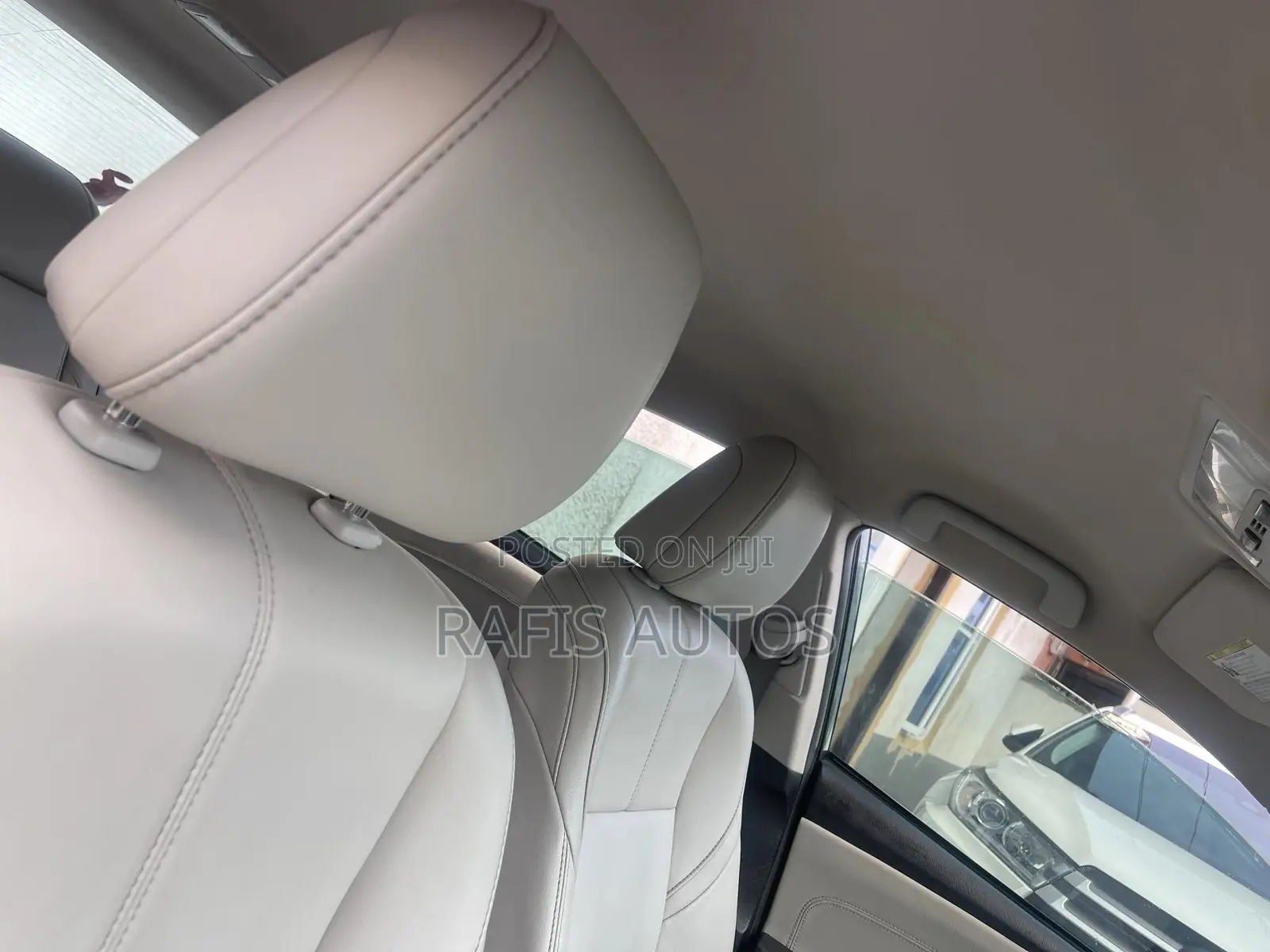 Toyota Avalon XLE Premium FWD Sedan (3.6L 6cyl 6A) 2016 Gray