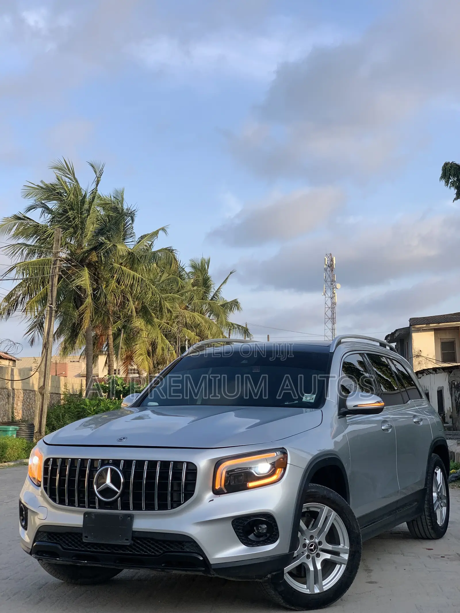 Mercedes-Benz GLB-Class GLB 250 4MATIC 2020 Silver