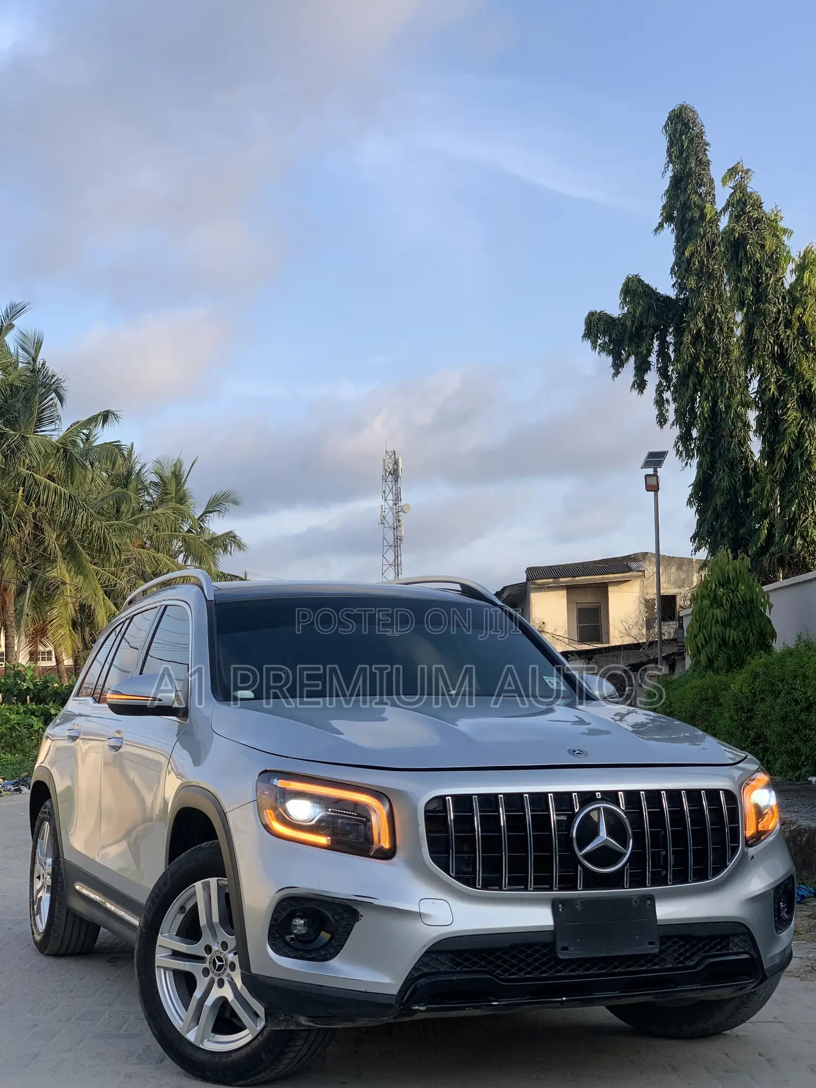 Mercedes-Benz GLB-Class GLB 250 4MATIC 2020 Silver