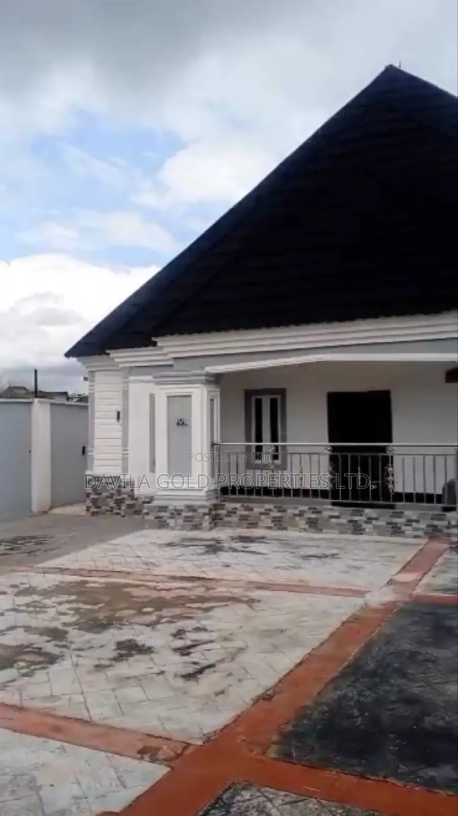 4bdrm Bungalow in Benin City for sale