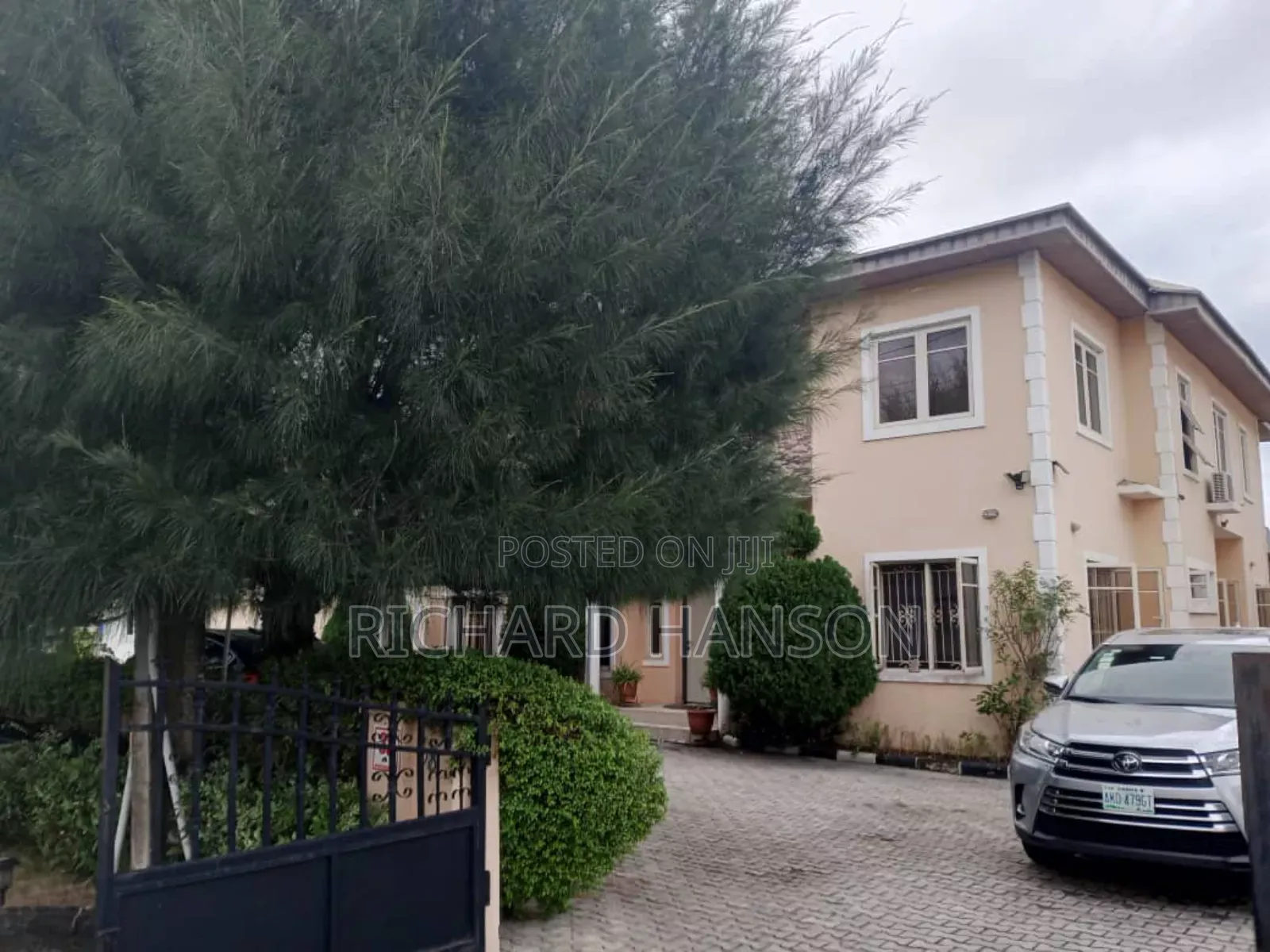 4bdrm Duplex in Lekki for sale