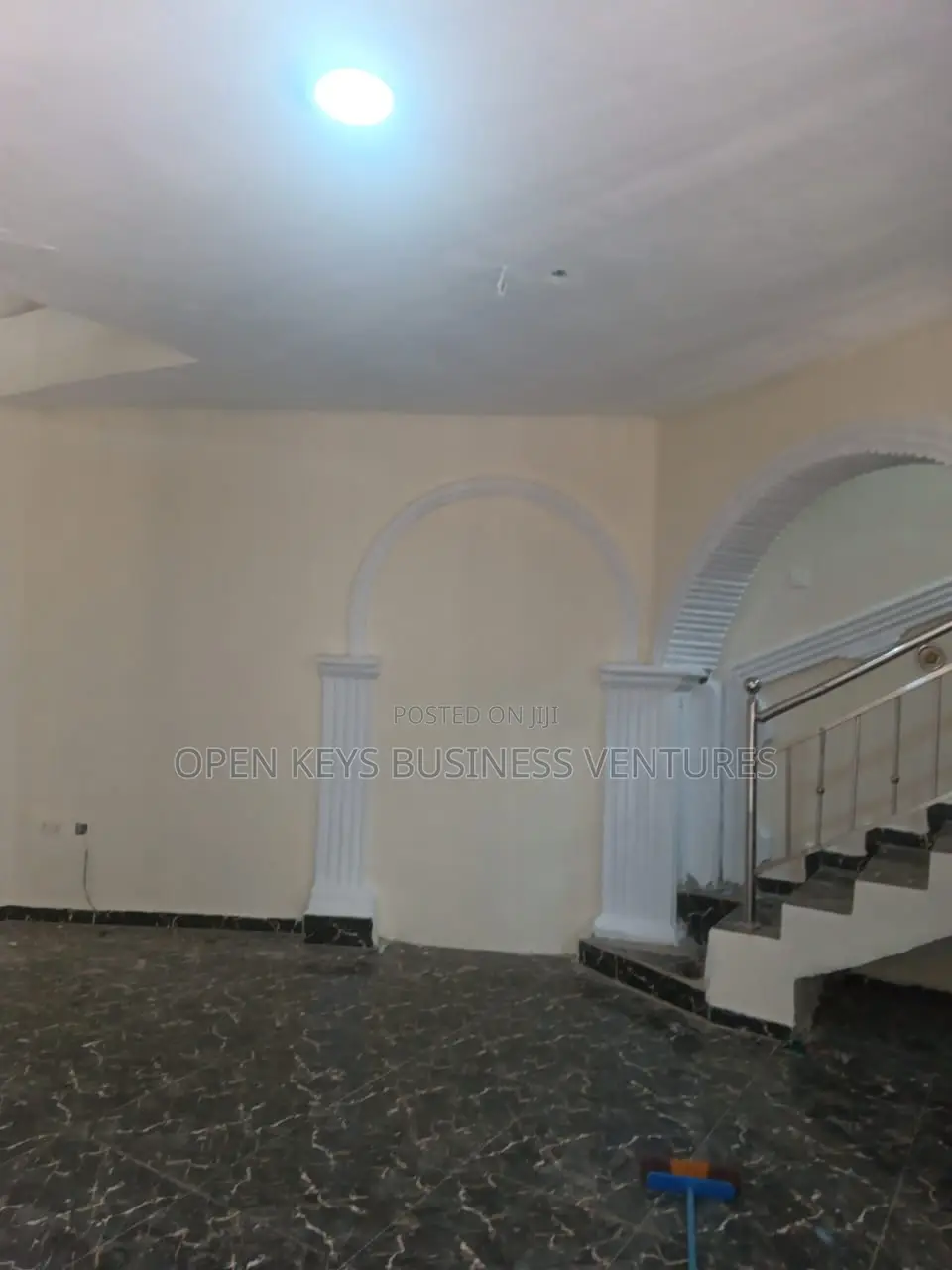 5bdrm Duplex in Akingbade, New Gbagi, Iwo Road for sale