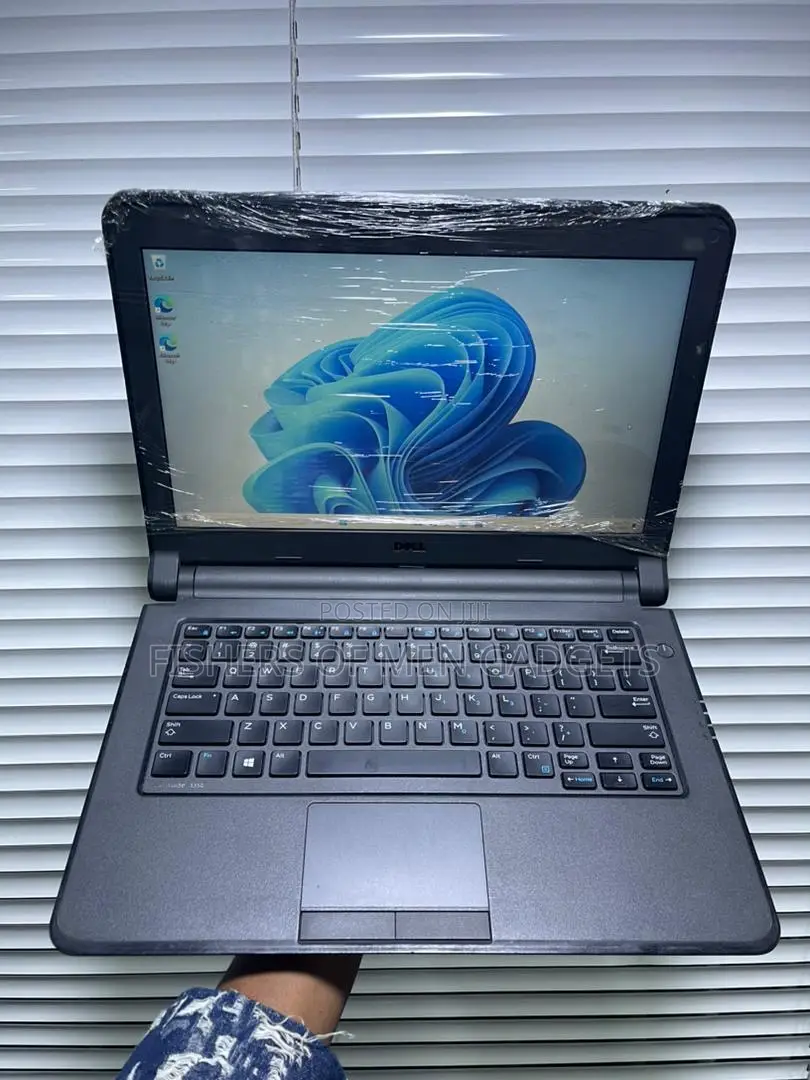 Laptop Dell Latitude 3350 8GB Intel Core I3 SSD 256GB