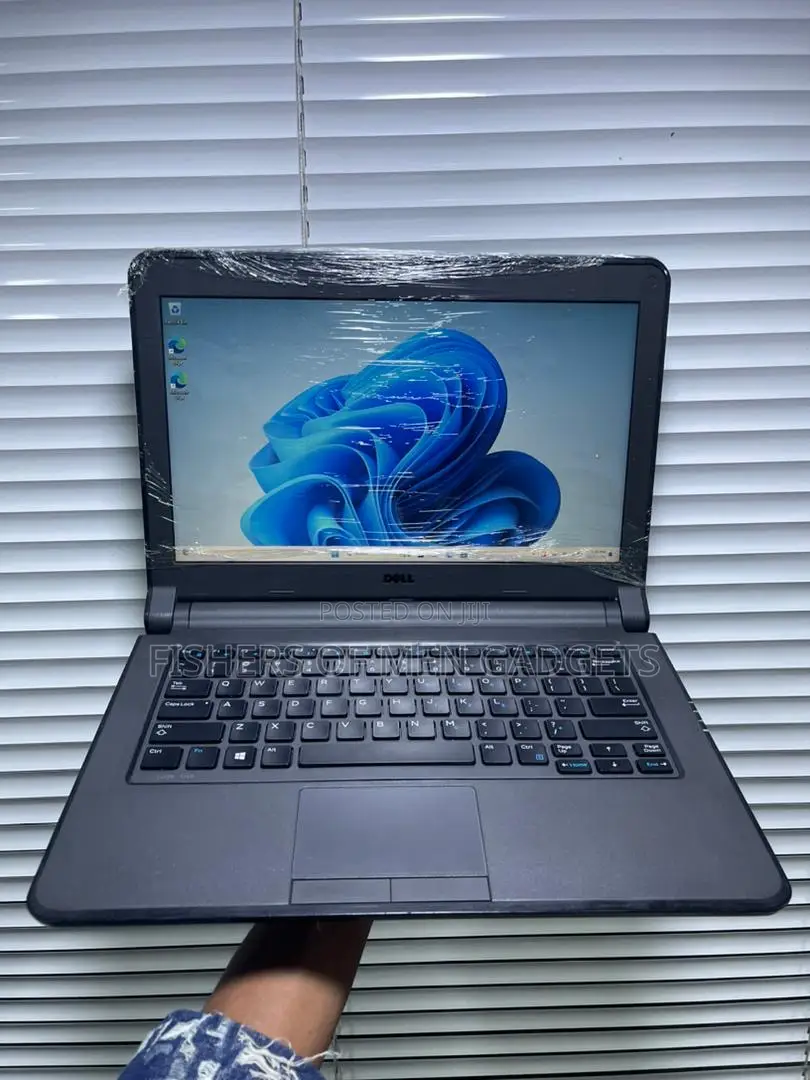 Laptop Dell Latitude 3350 8GB Intel Core I3 SSD 256GB