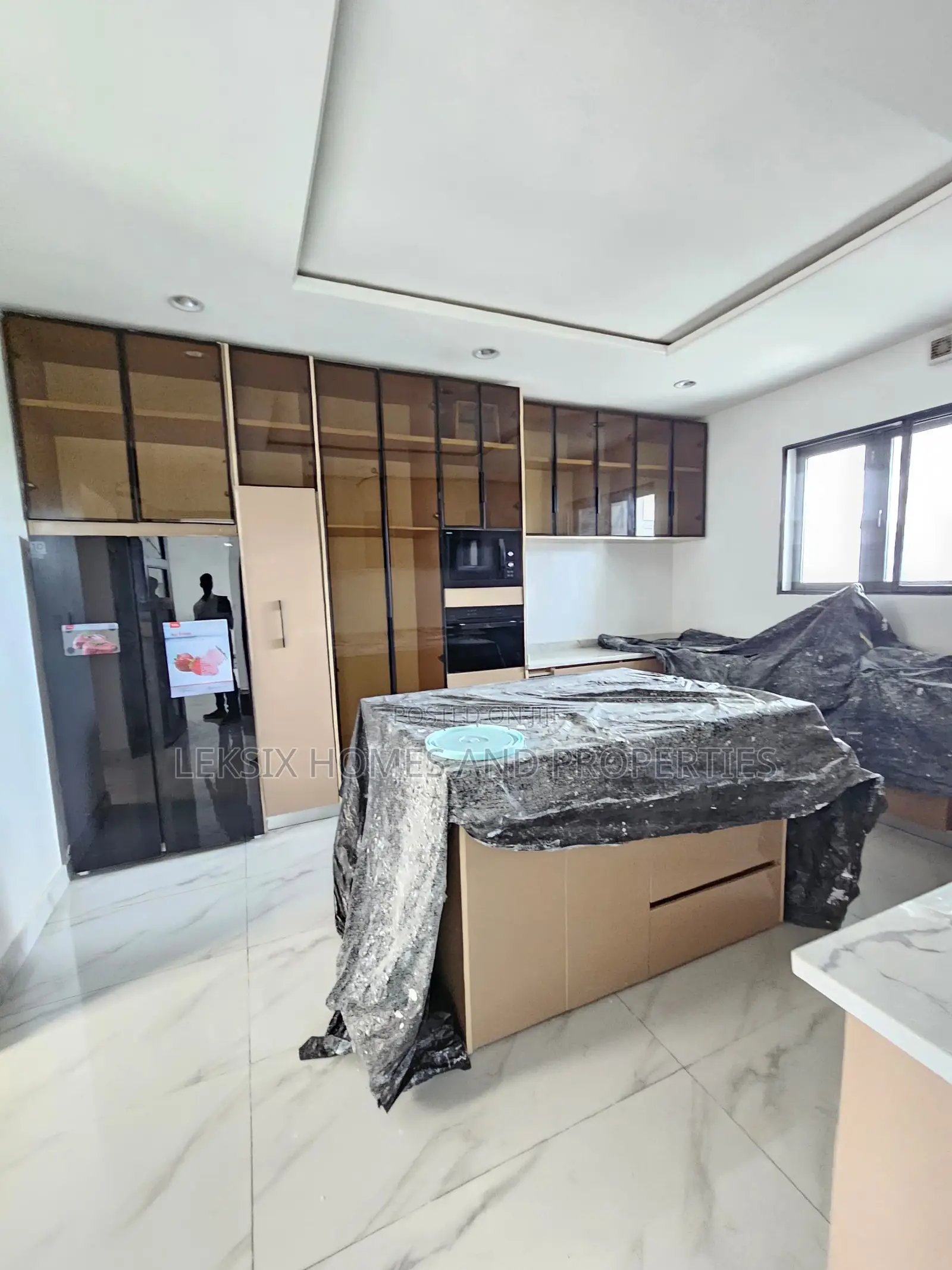 5bdrm Duplex in A Well Secured, Ikate for sale