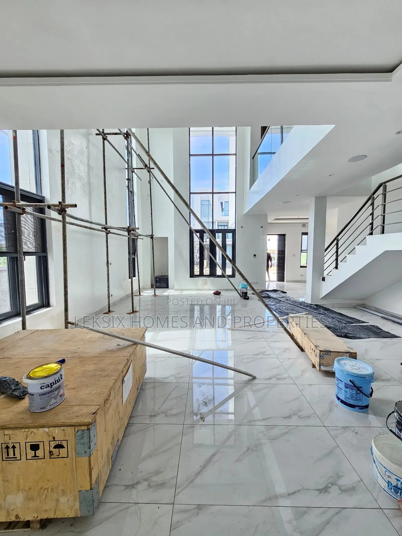 5bdrm Duplex in A Well Secured, Ikate for sale