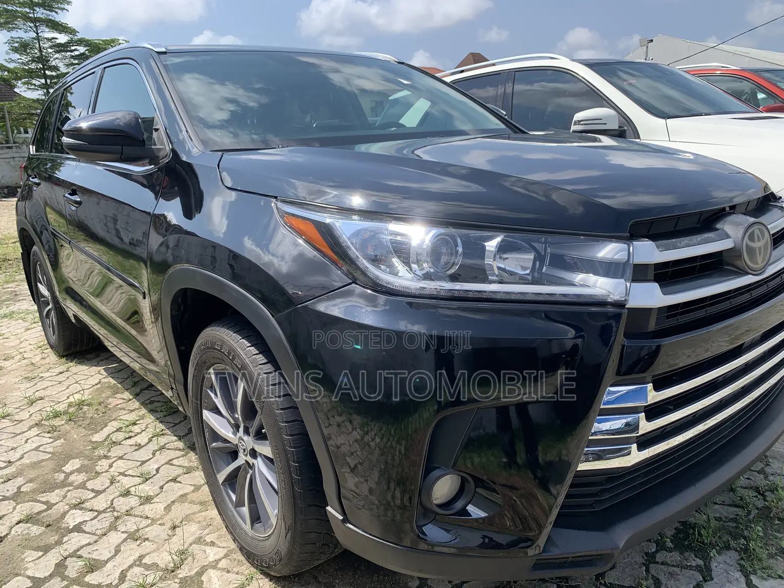 Toyota Highlander XLE 4x4 V6 (3.5L 6cyl 8A) 2017 Black
