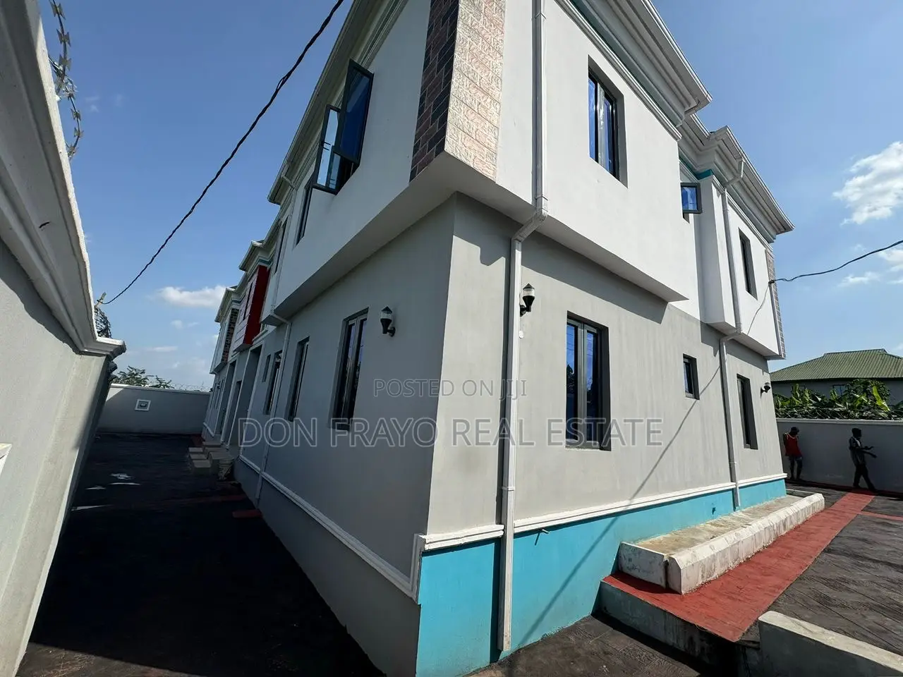 12bdrm Block of Flats in Akala Akobo Estate for sale
