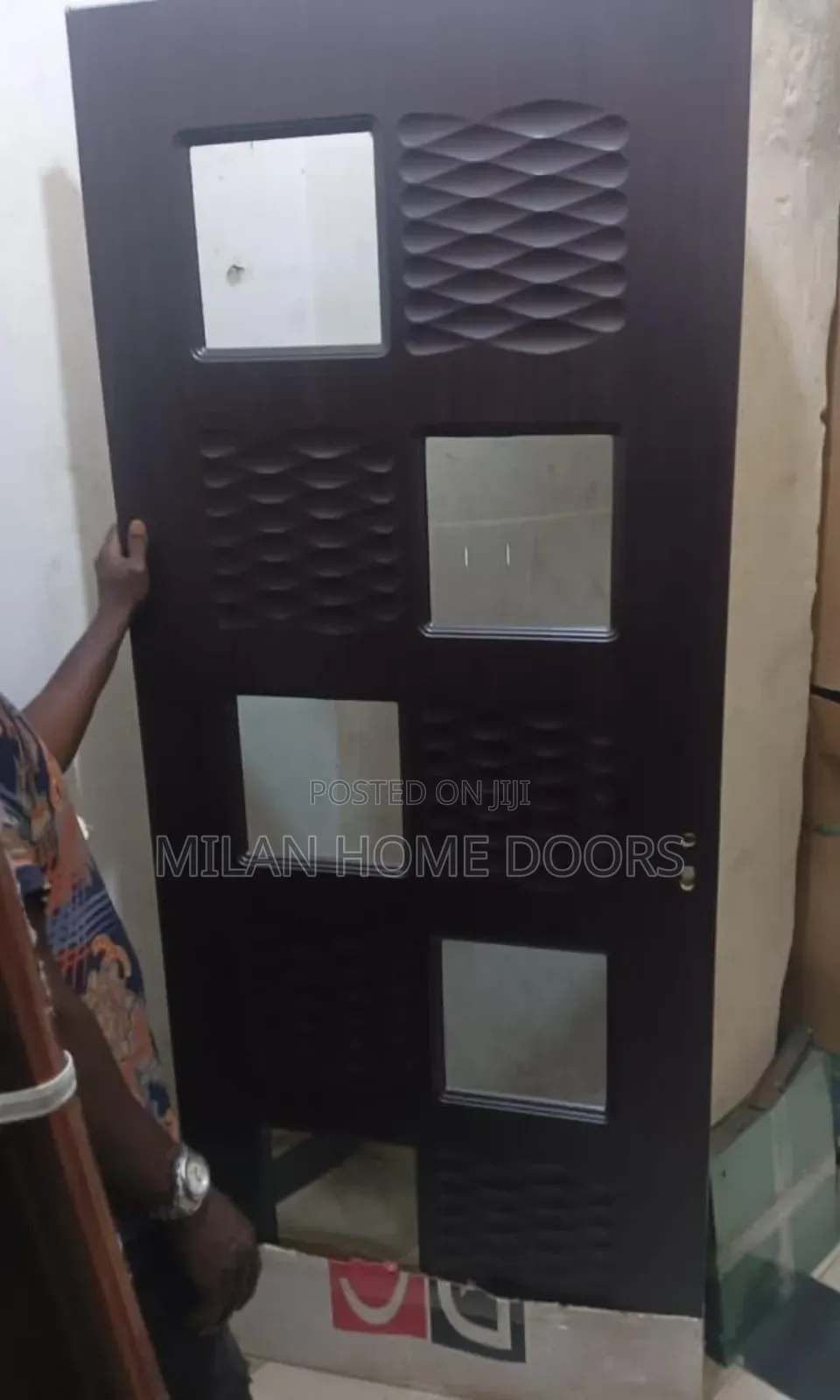 900m Kitchen To Dining Glass Door Walnut